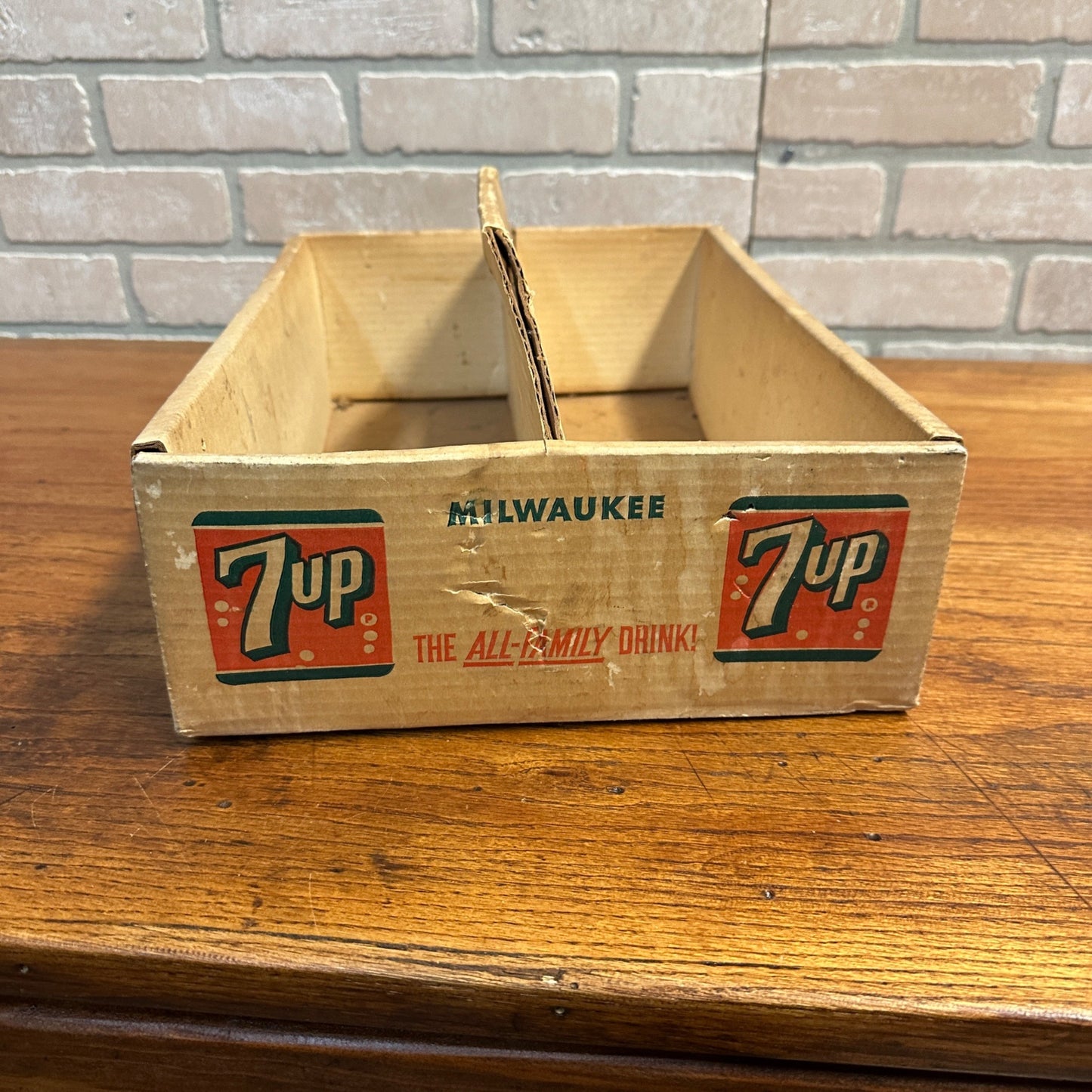 Vintage 7up Cardboard Family Pack Bottle Carrier Case 10 x 15 x 6