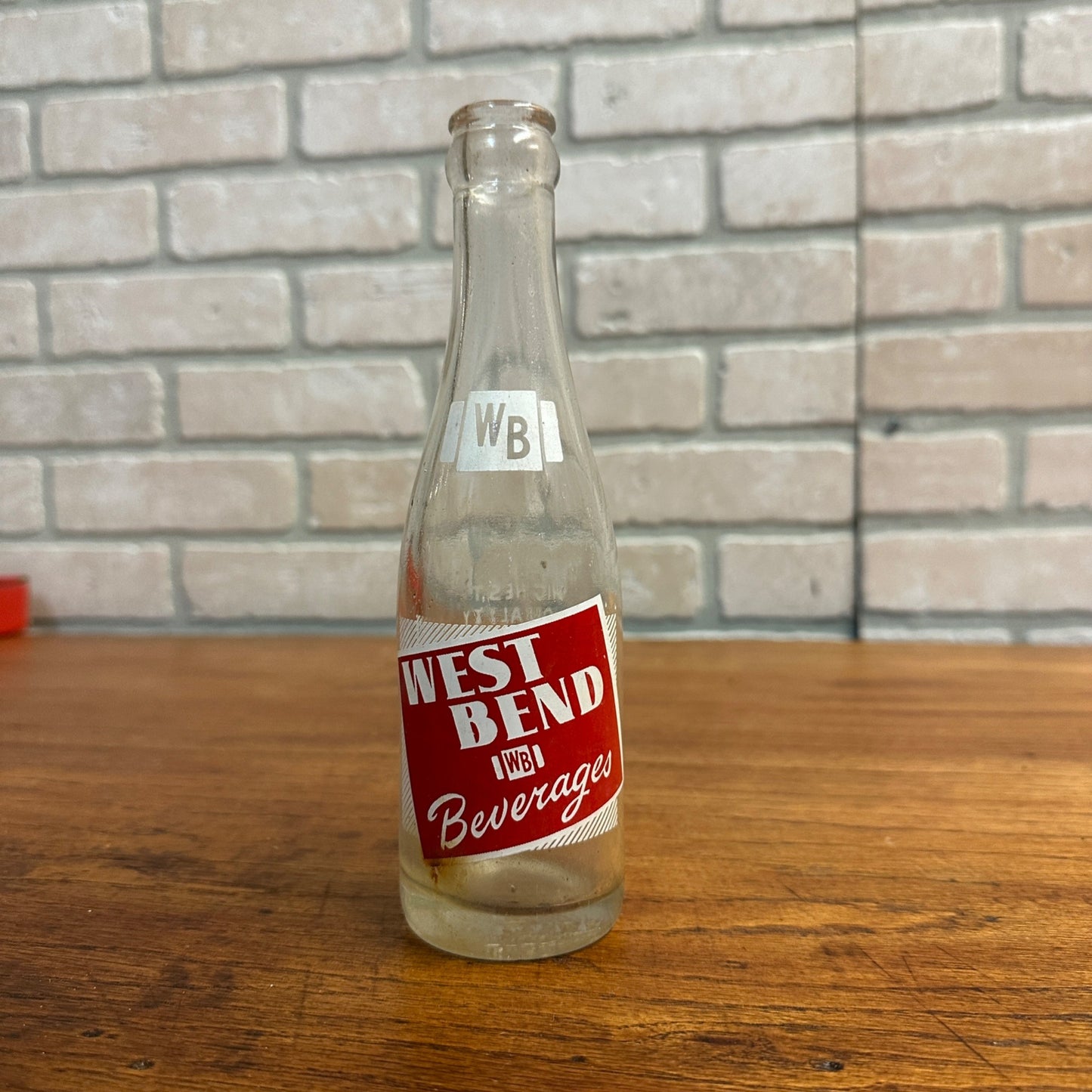 Vintage Wb West Bend Beverages 12 Oz Soda Pop Bottle West Bend, Wisconsin