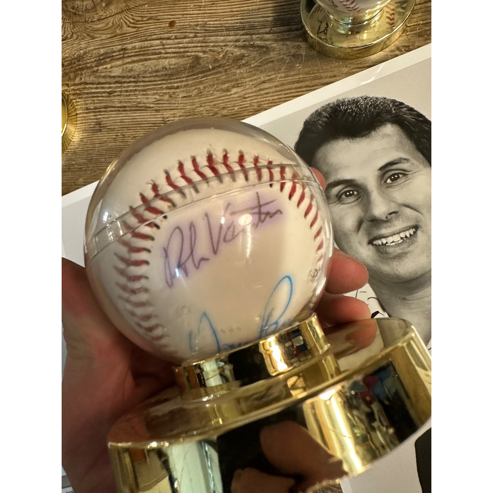 Chicago White Sox Signed Cards, Baseballs, Photos Ozzie Gyillen, Torberg ++