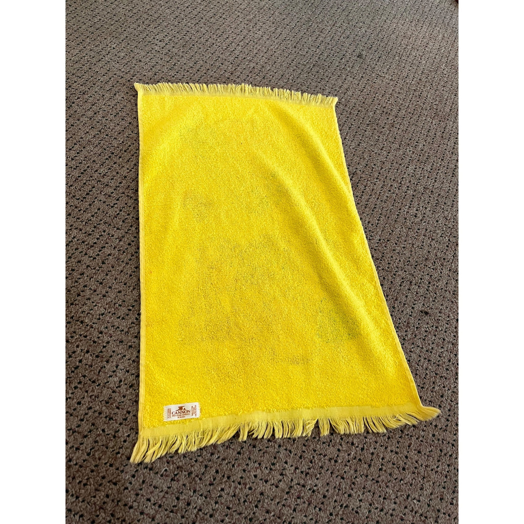 Vintage CANNON Merry Mushroom Kitchen Bath Hand Towel Fringe Groovy Retro Yellow