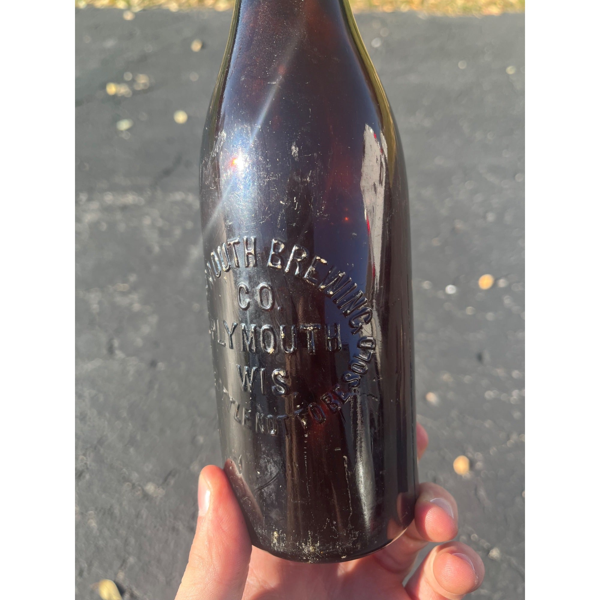 Vintage Pre-Prohibition Plymouth Brewing Co. Wis Amber Brown Beer Bottle