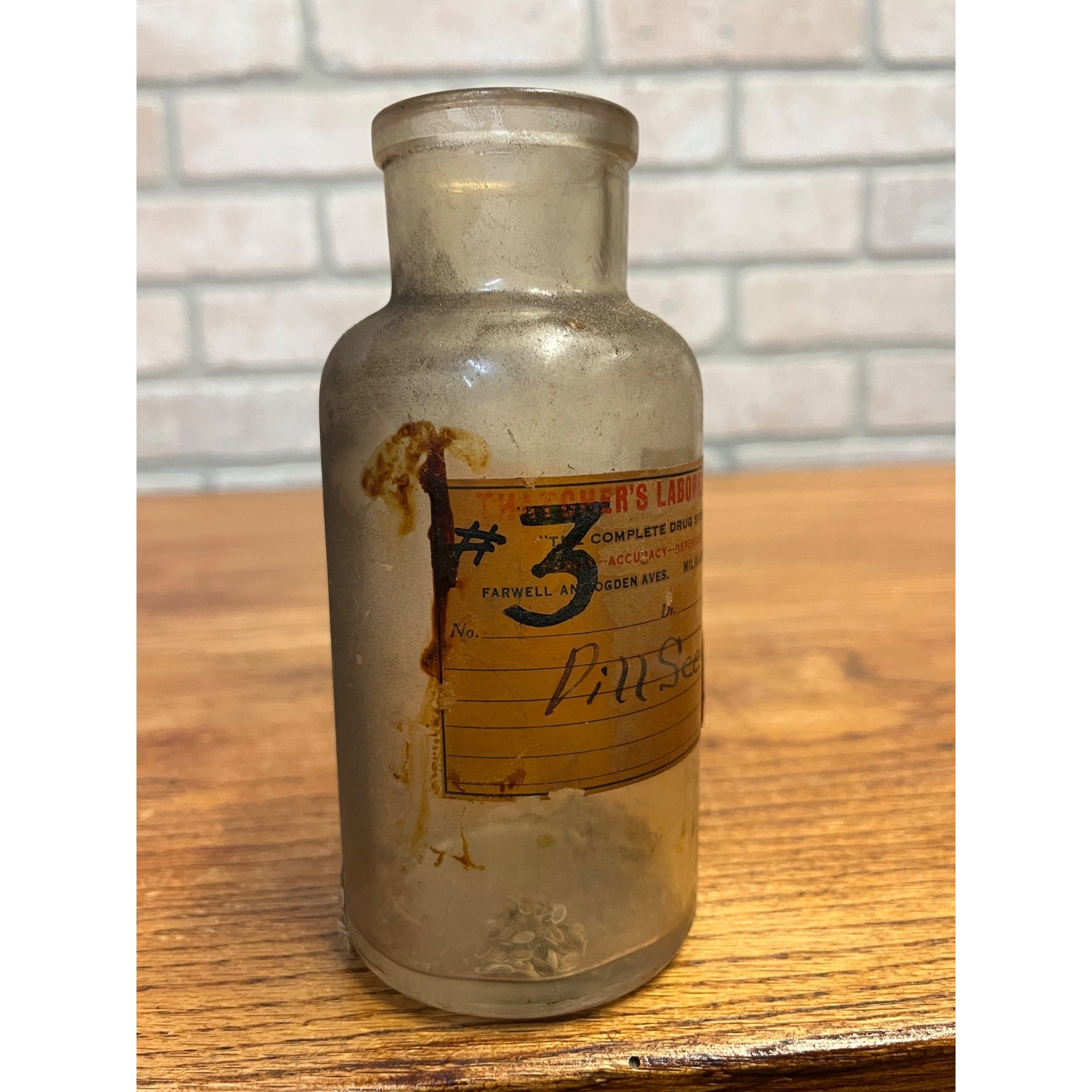 Vintage Thatchers Laboratories MIlwaukee Wis Druggist Pharmacy Bottle Dill Seed