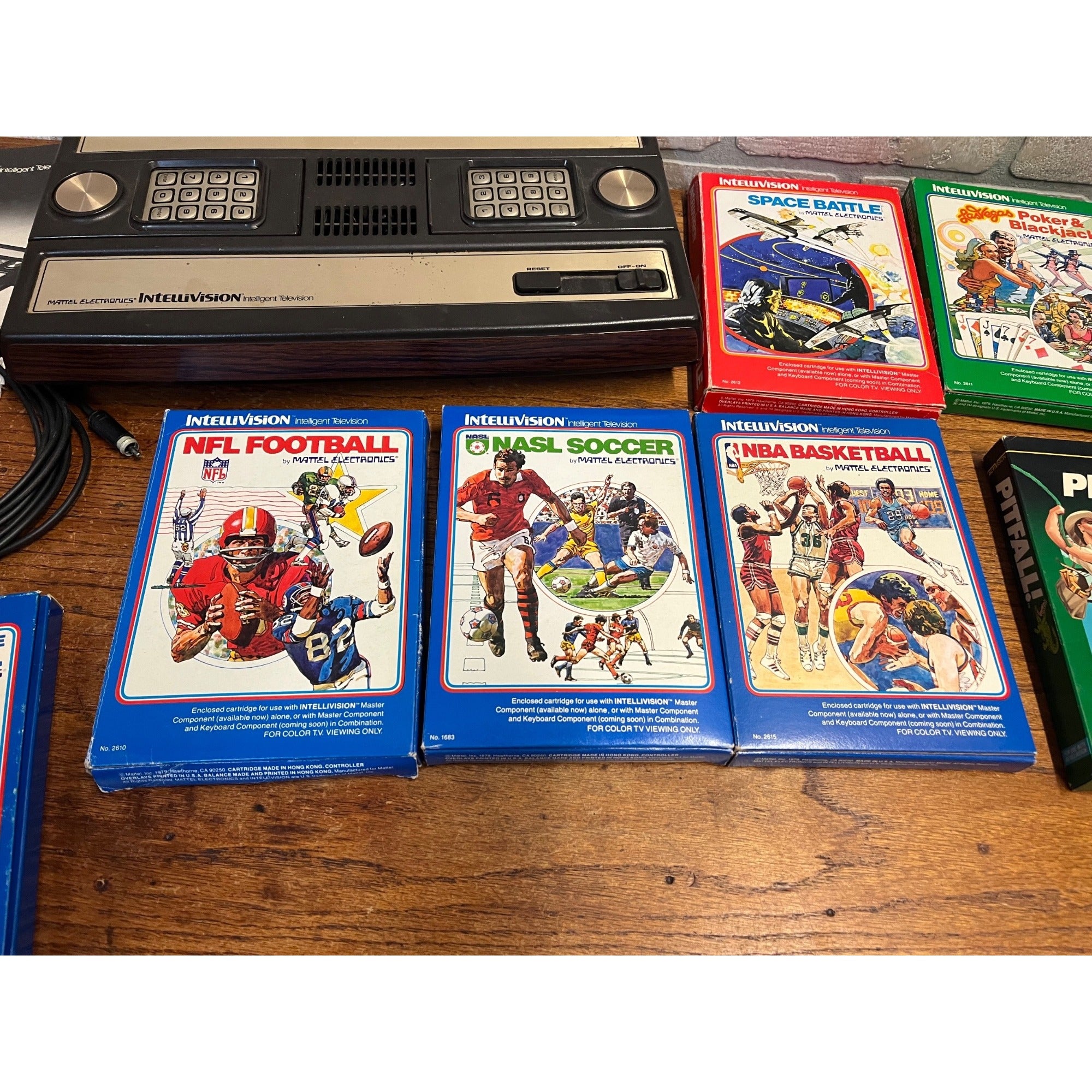 Vintage Mattel Electronics Intellivision 2609 Game Console With Games Bundle Set