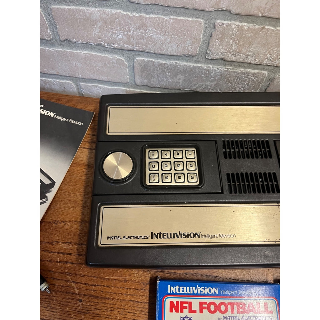 Vintage Mattel Electronics Intellivision 2609 Game Console With Games Bundle Set