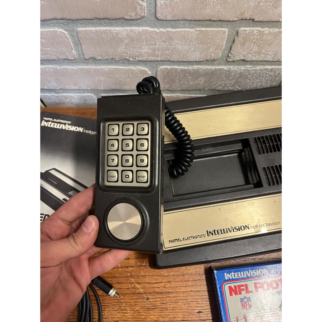 Vintage Mattel Electronics Intellivision 2609 Game Console With Games Bundle Set