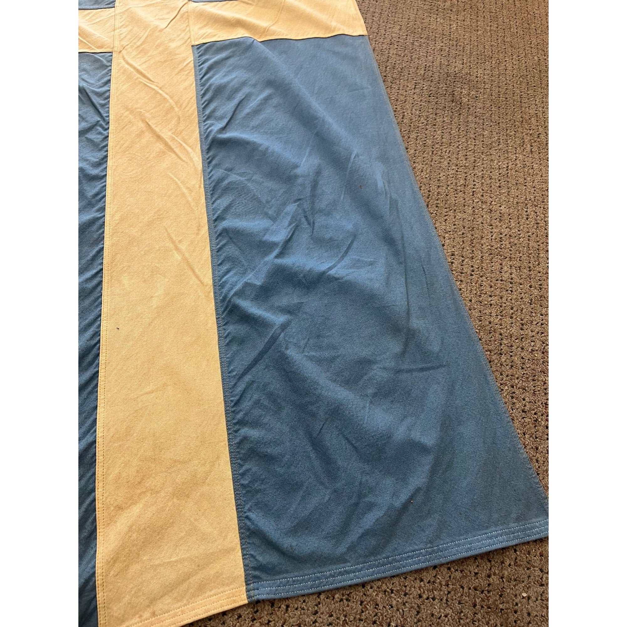 Vintage 1970s Sweden 3' x 5' Bulldog Flag 100% Cotton Bunting - Used