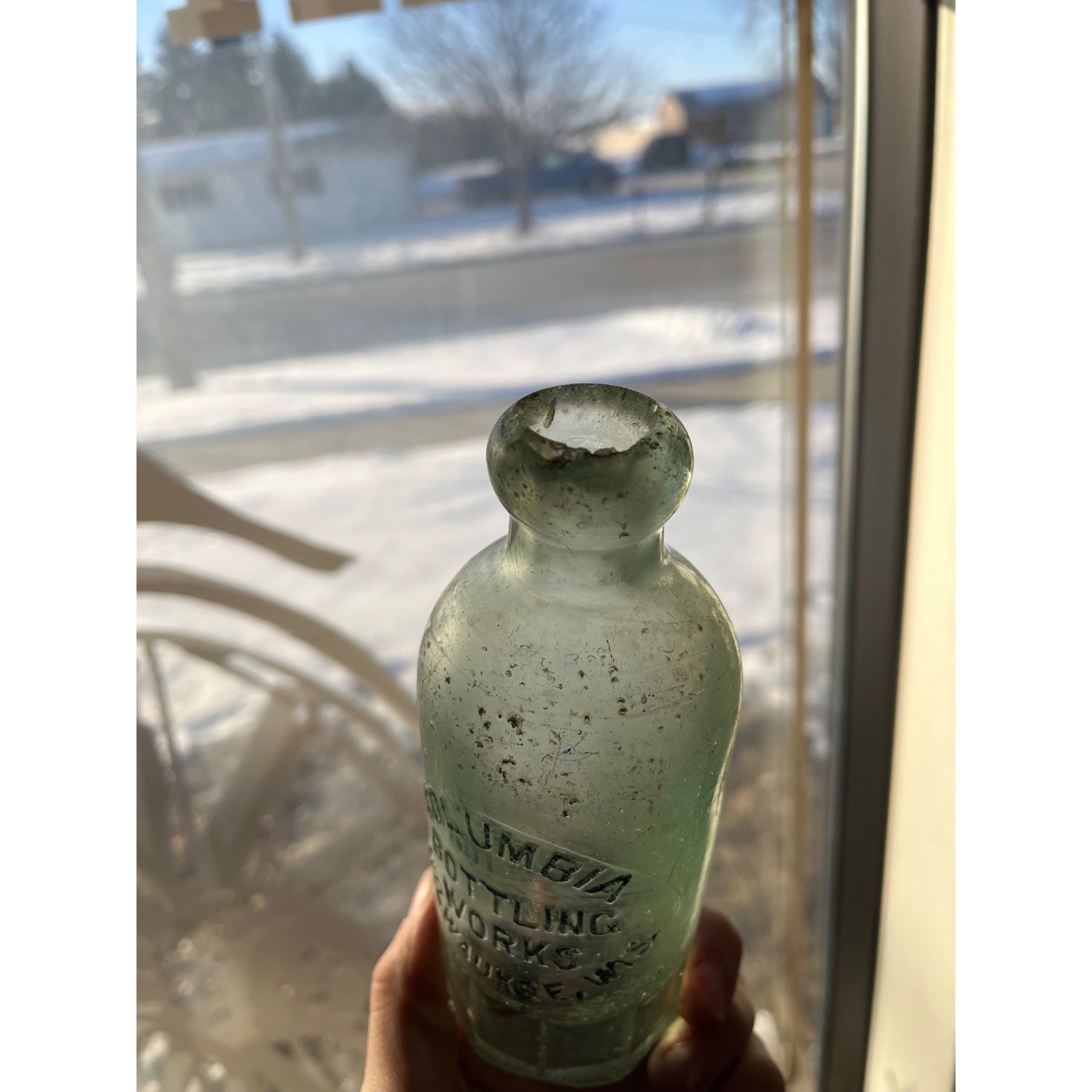 Columbia Bottling Works Milwaukee Wisconsin Blob Top Soda Bottle Hutchinson