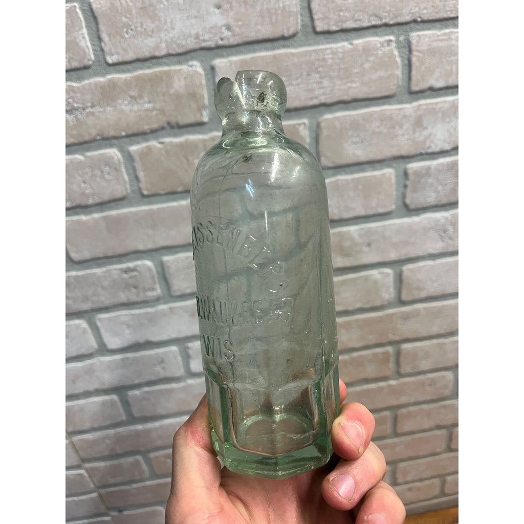 Vintage John Weissenberger Soda Beer Bottle Milwaukee Wisconsin Blob Hutchinson
