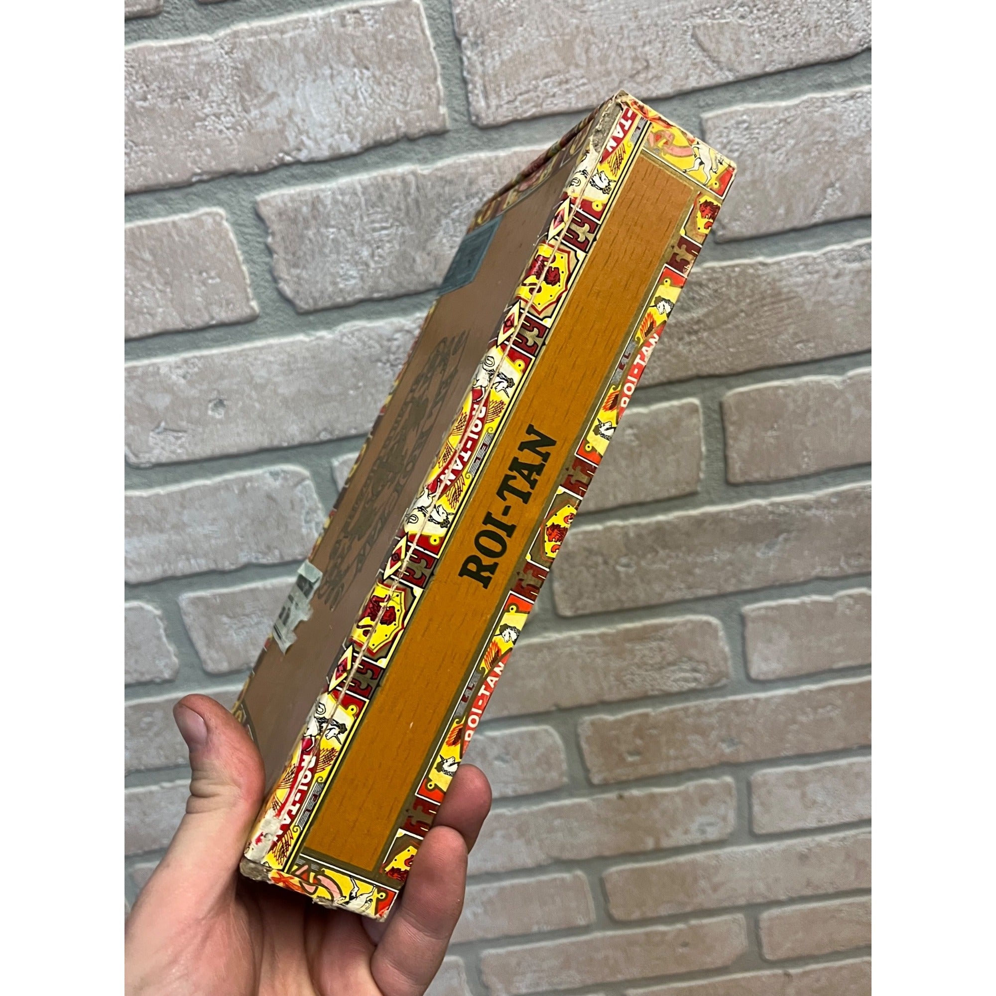 Vintage El Roi-Tan Cigars Pressed Cardboard Store Display Box Advertising
