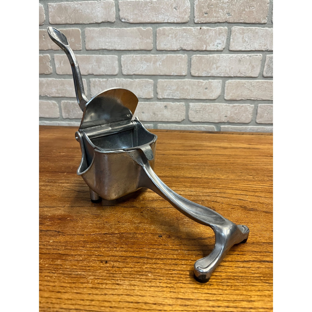 Vintage Wear-Ever Aluminum Manual Citrus Juicer Squeezer w/ Insert