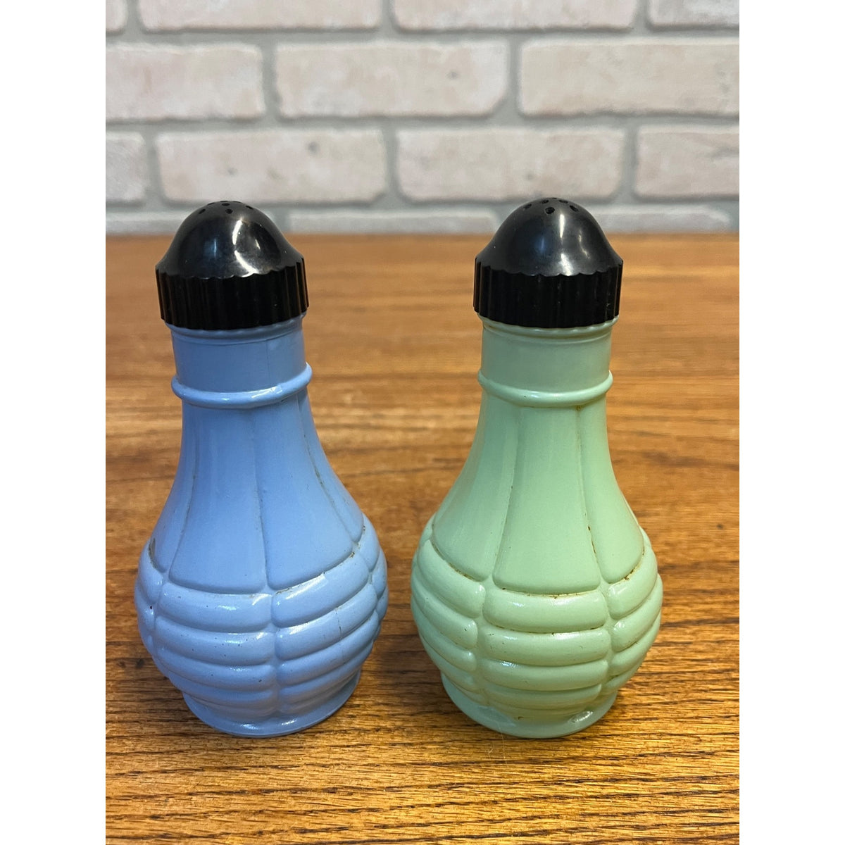 Vintage Euclid Coffee Grenade Style Salt Pepper Shakers Blue & Green