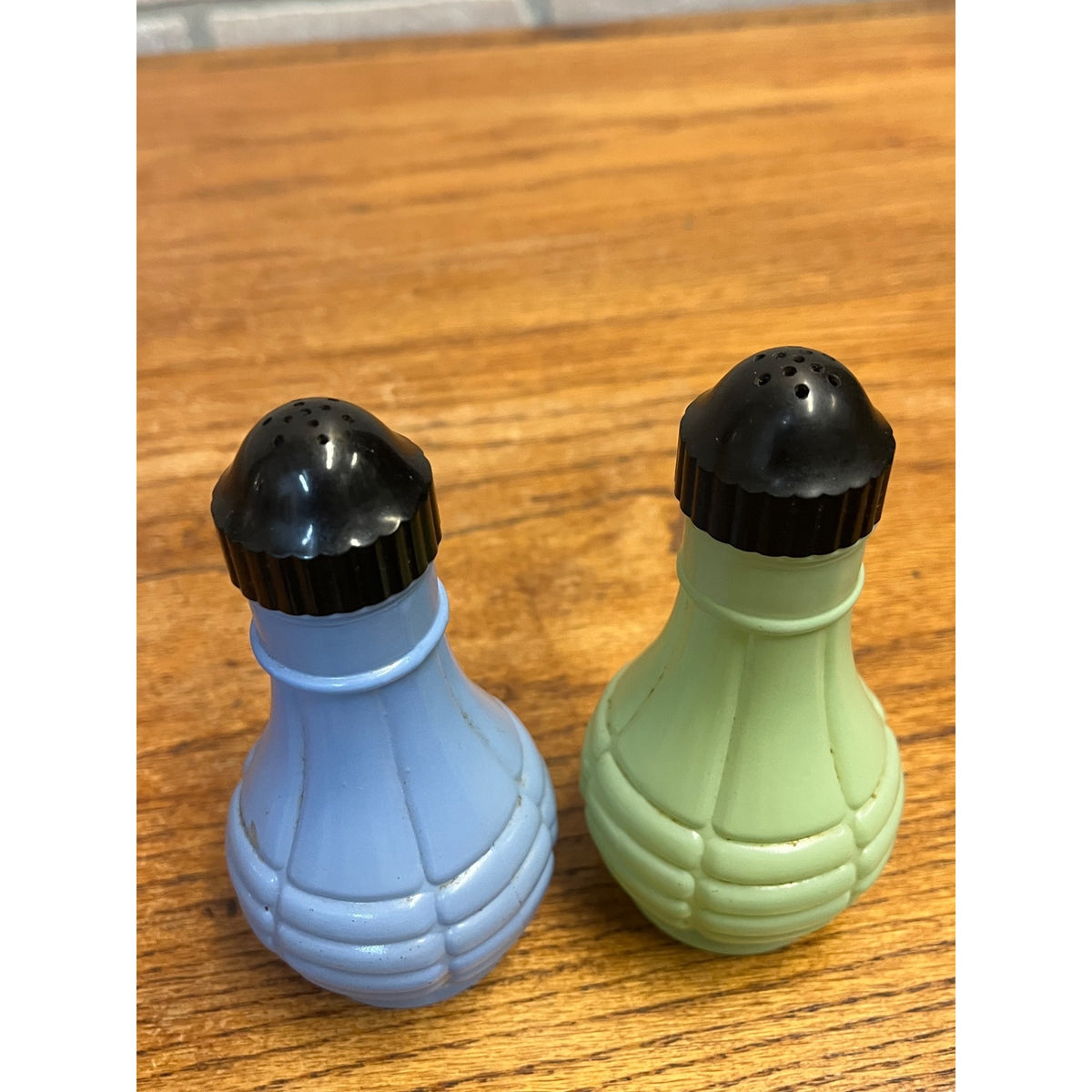 Vintage Euclid Coffee Grenade Style Salt Pepper Shakers Blue & Green