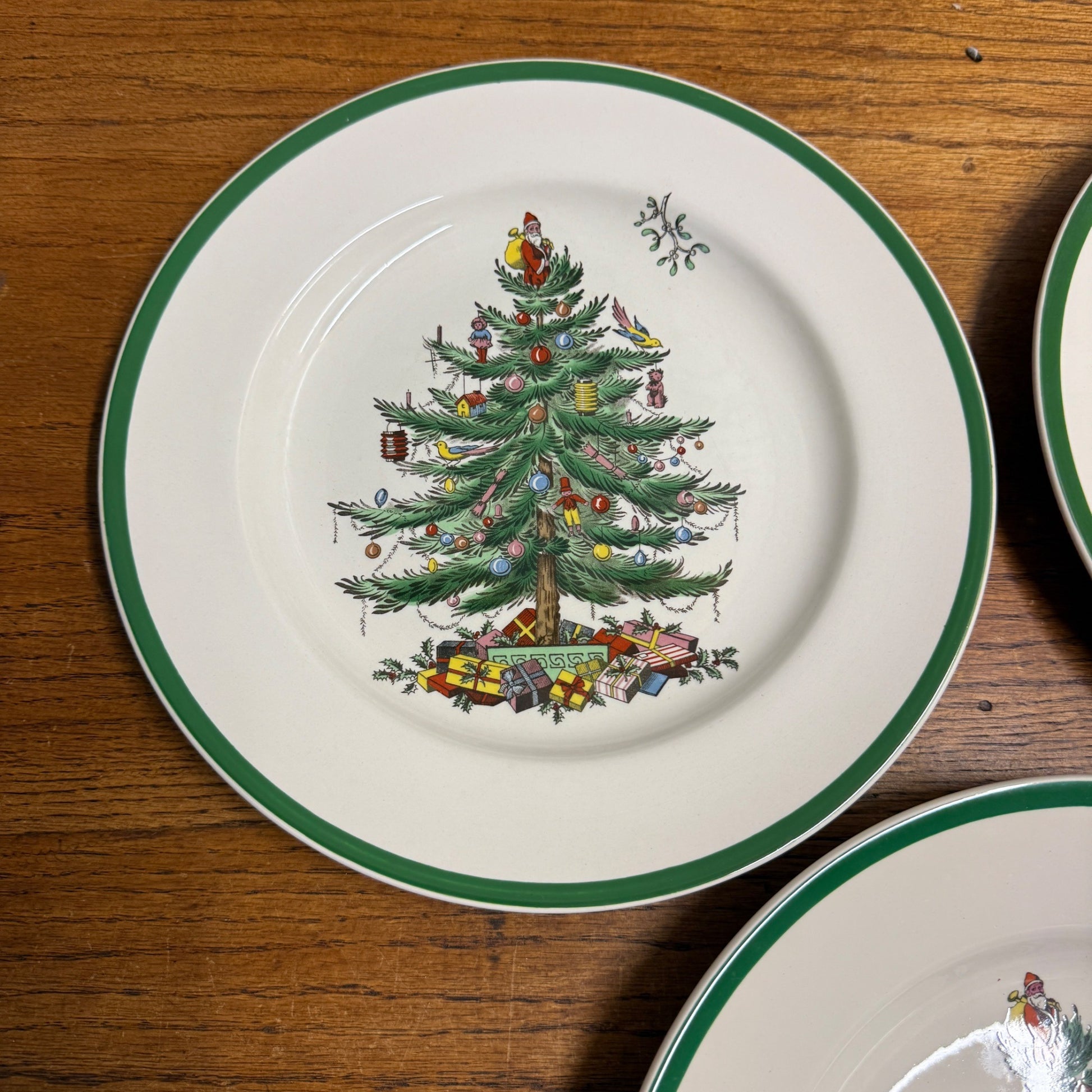 Vintage SPODE Christmas Tree S3324 England Set of (3) Dinner Plates 10.5"