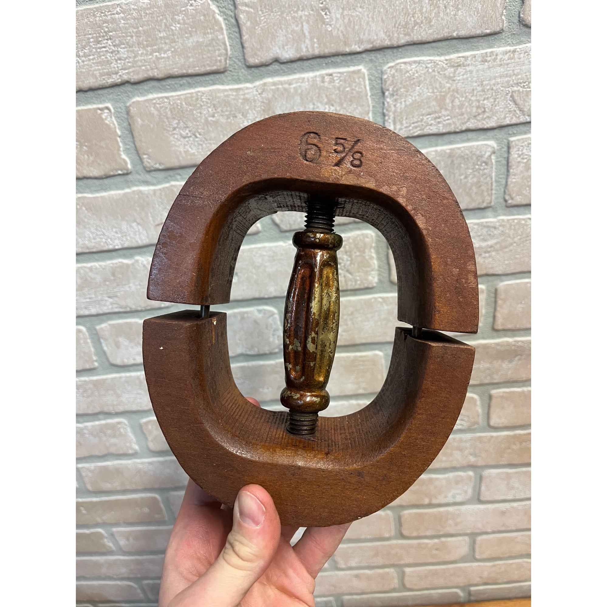 Antique Adjustable Wood Millinery Hat Stretcher Mold Form Stamped 6 5/8 Works