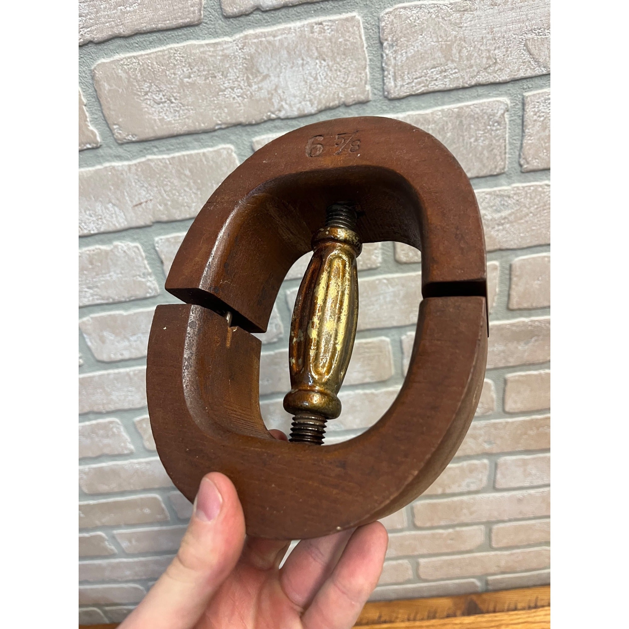 Antique Adjustable Wood Millinery Hat Stretcher Mold Form Stamped 6 5/8 Works