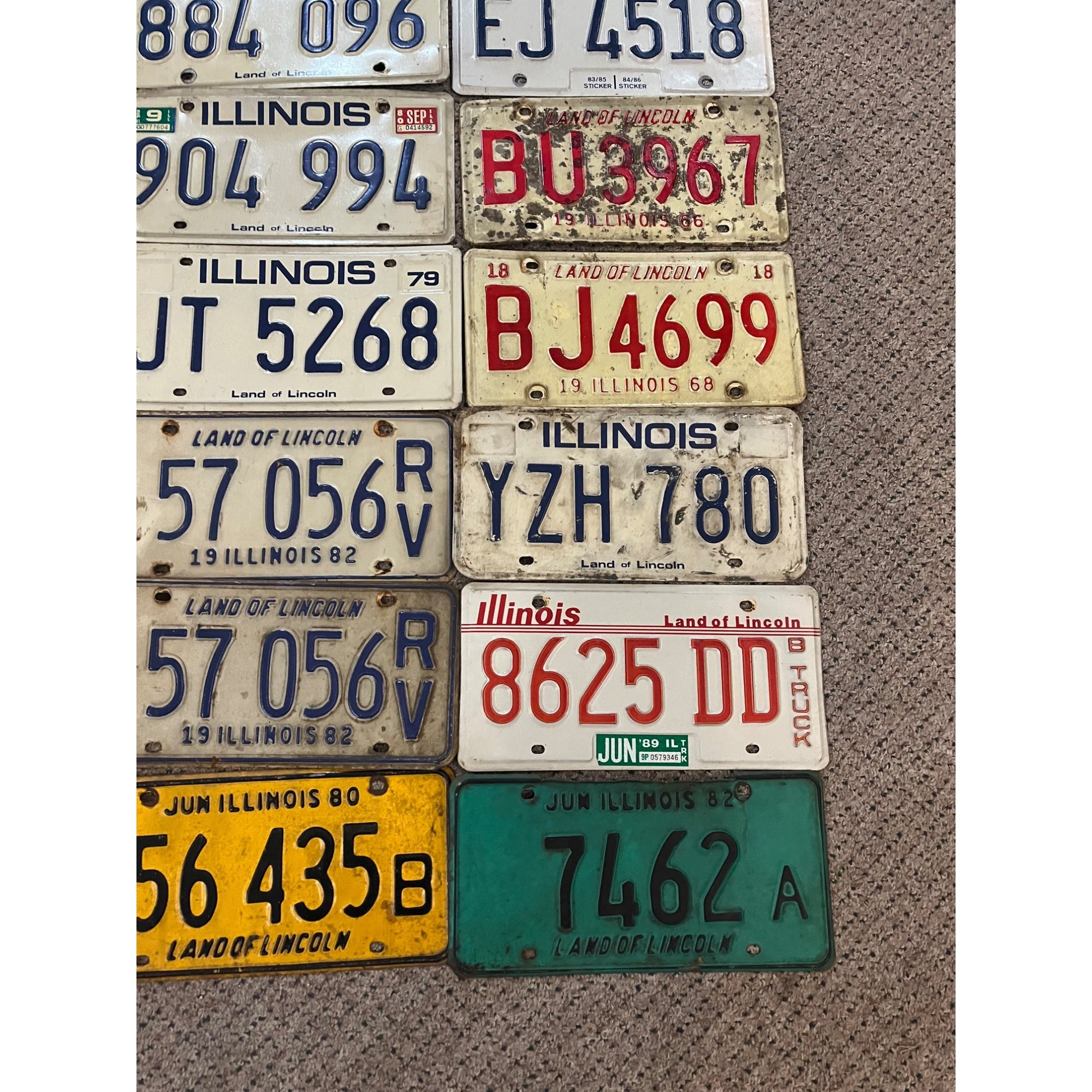 Vintage Huge Lot (30) Illinois Car RV Truck License Plates 1960s-1980s