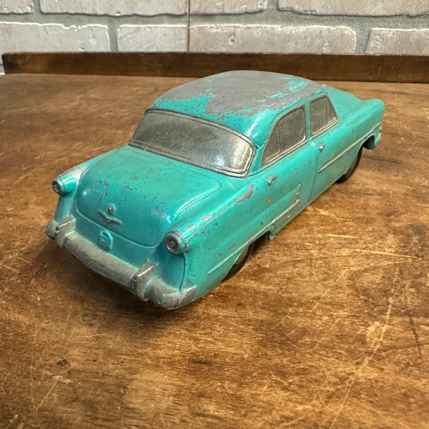 Vintage Banthrico Teal 1950s Ford Cast Metal Promo Car Bank 1953 Dealer