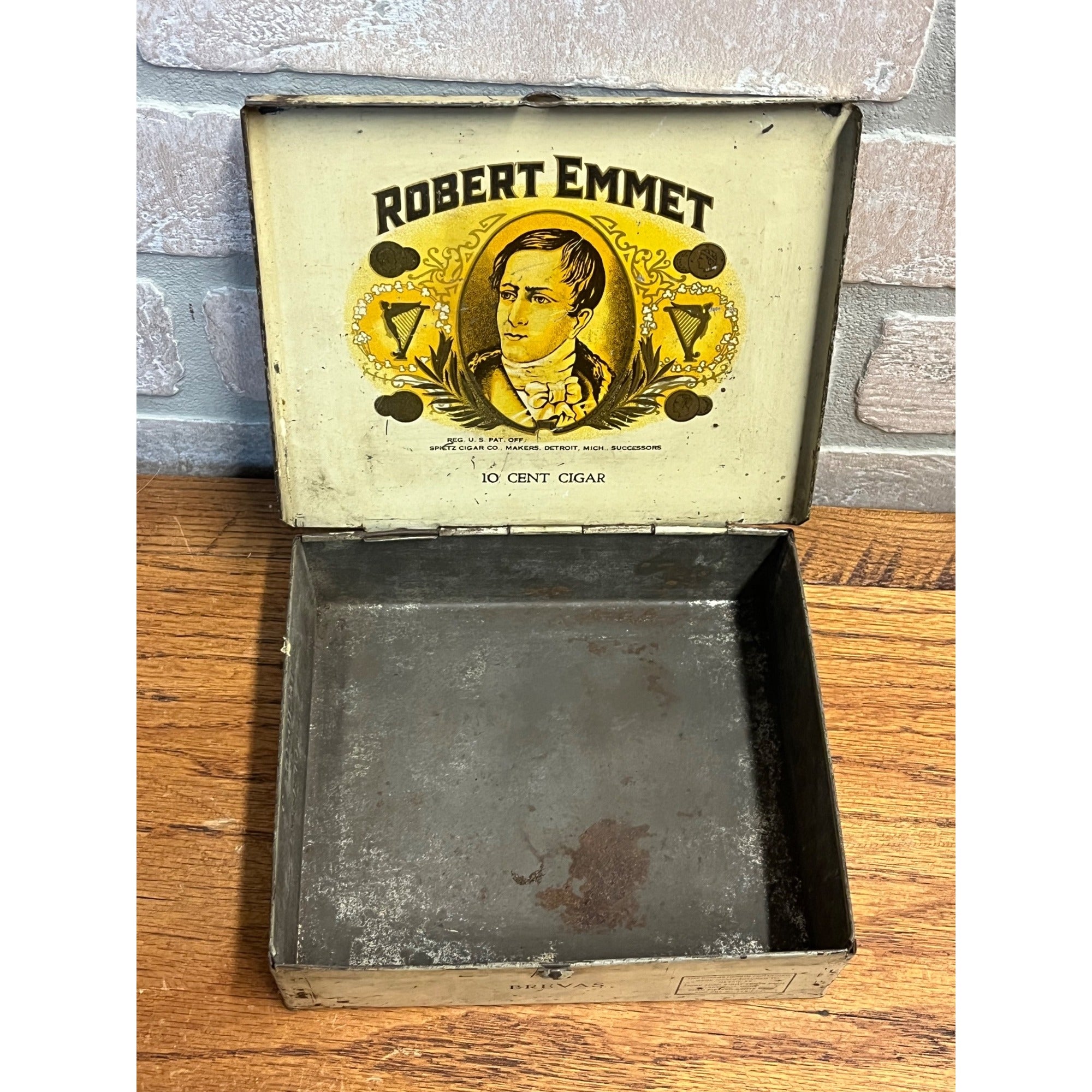Vintage Robert Emmet Tobacco Tin Advertising  Spietz Cigar Co. Detroit MI
