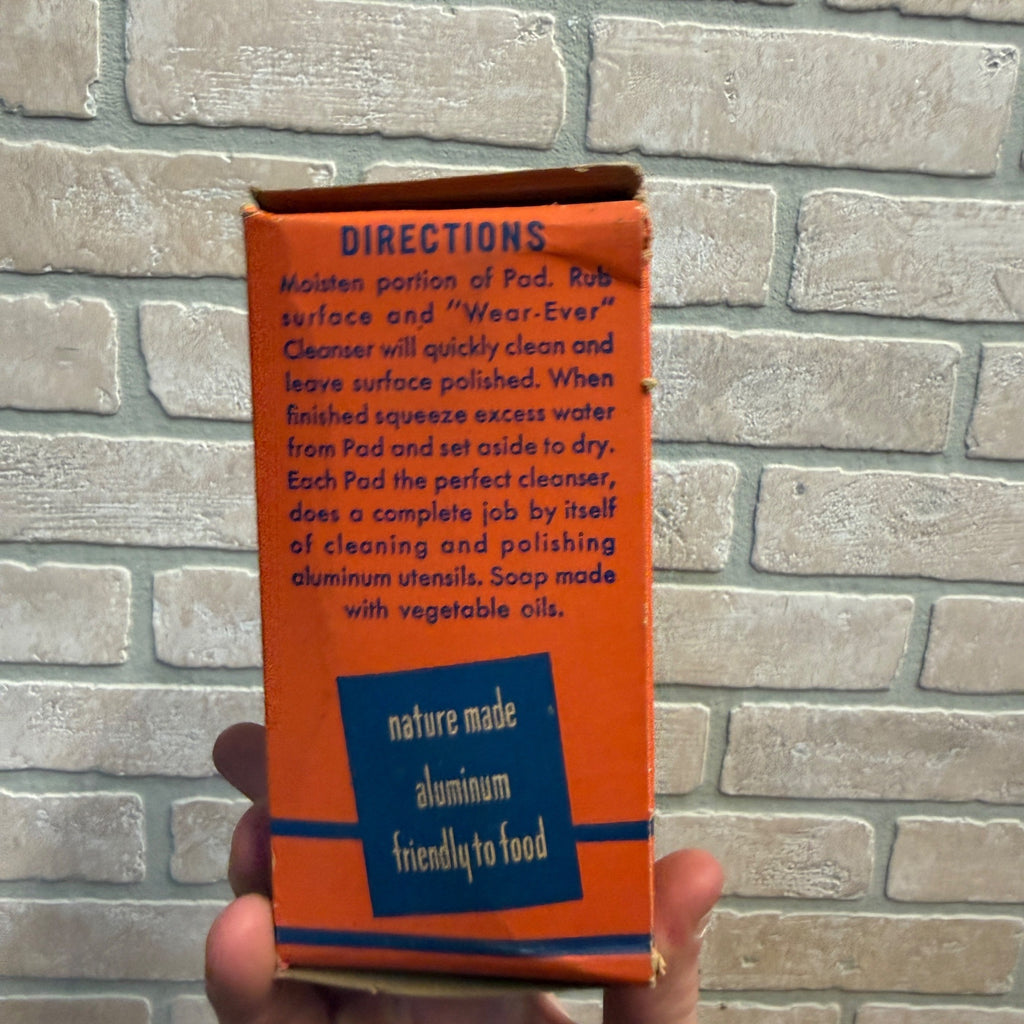 Vintage 1940s Wear Ever Aluminum Cleanser Box FULL Advertising Store Display Prop