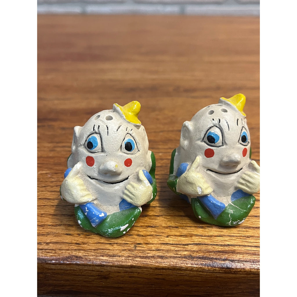 Vintage Humpty Dumpty Salt & Pepper Shakers Ceramic 2"