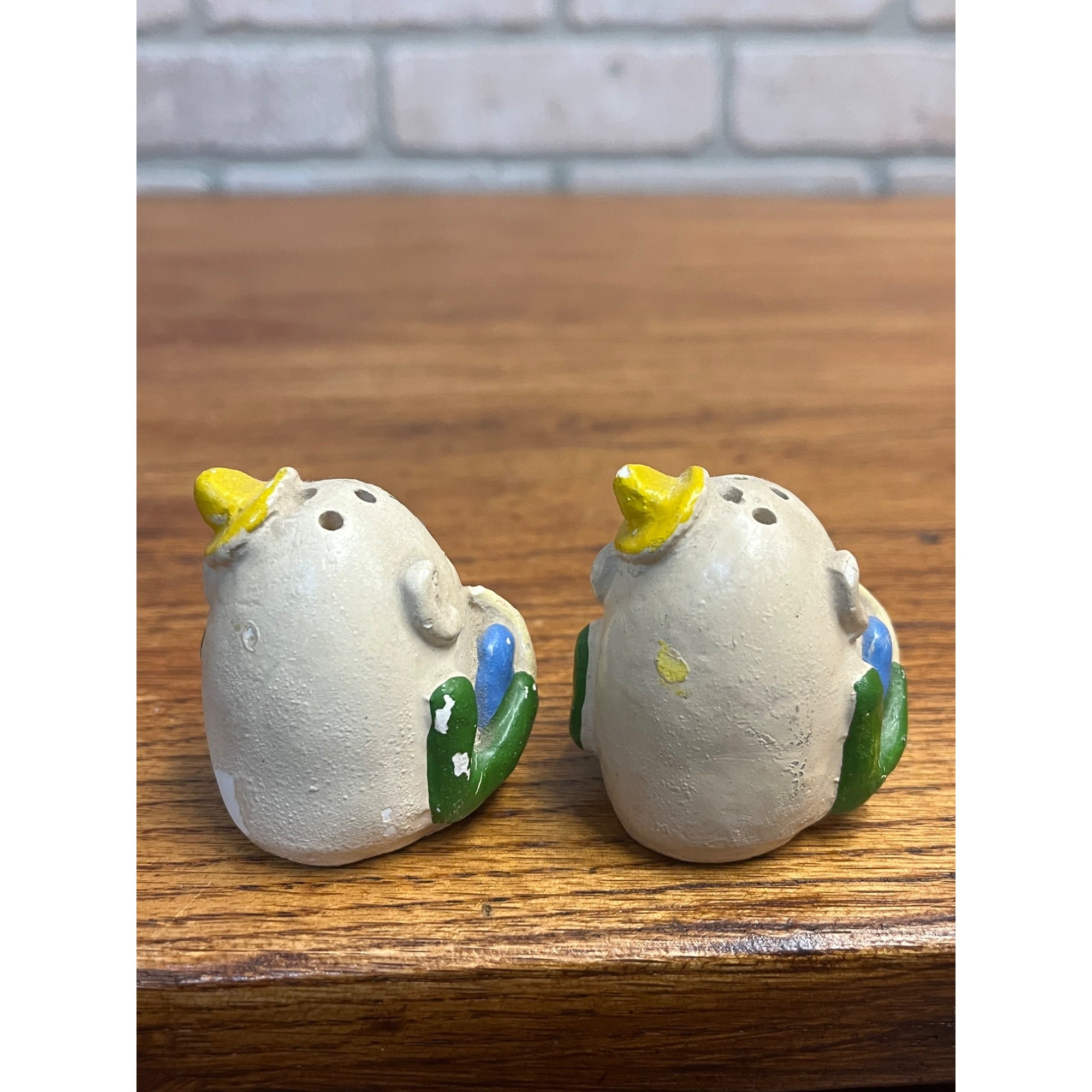 Vintage Humpty Dumpty Salt & Pepper Shakers Ceramic 2"