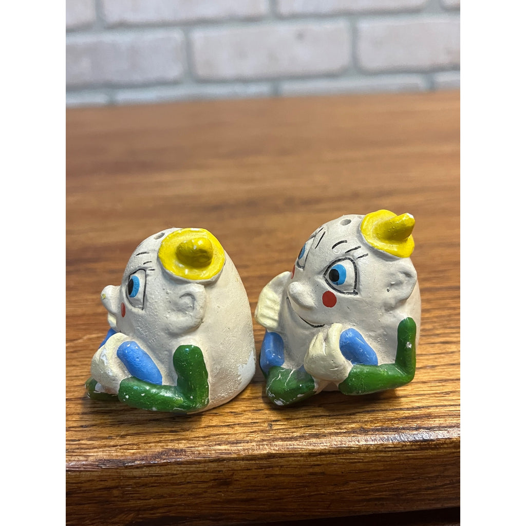 Vintage Humpty Dumpty Salt & Pepper Shakers Ceramic 2"