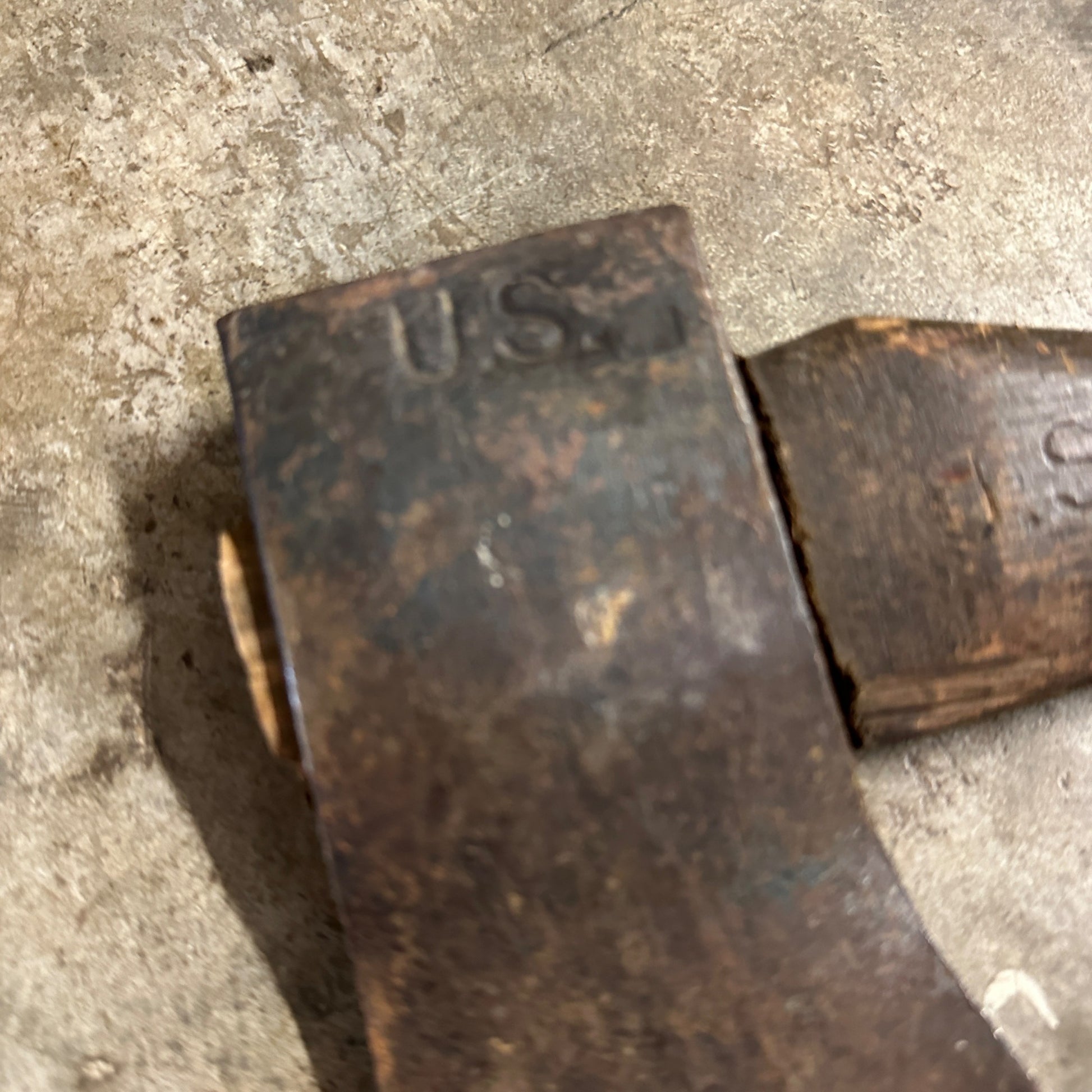 RARE ORIGINAL M1910 WW1 US ARMY MILITARY AXE HATCHET OLD MARKING