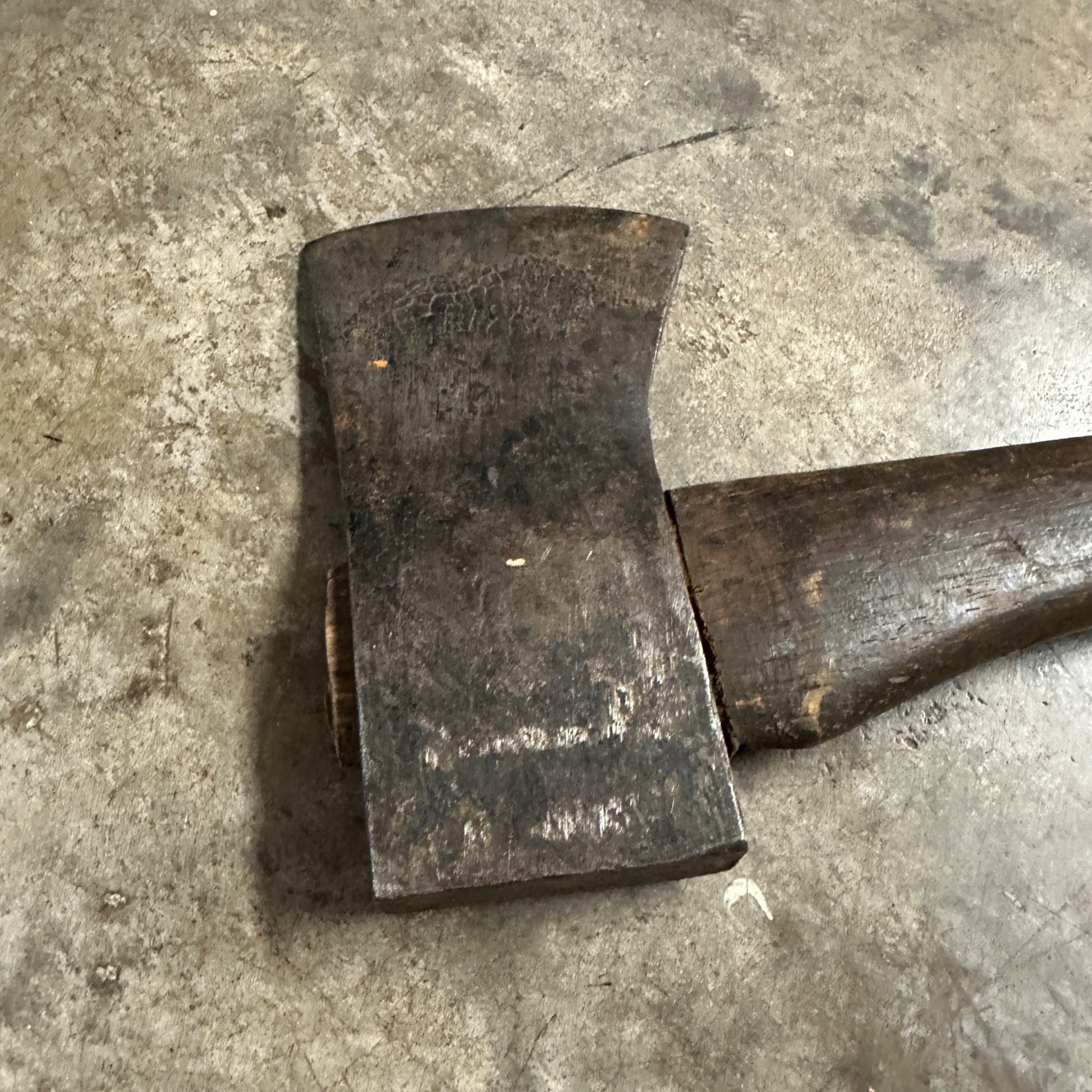 RARE ORIGINAL M1910 WW1 US ARMY MILITARY AXE HATCHET OLD MARKING