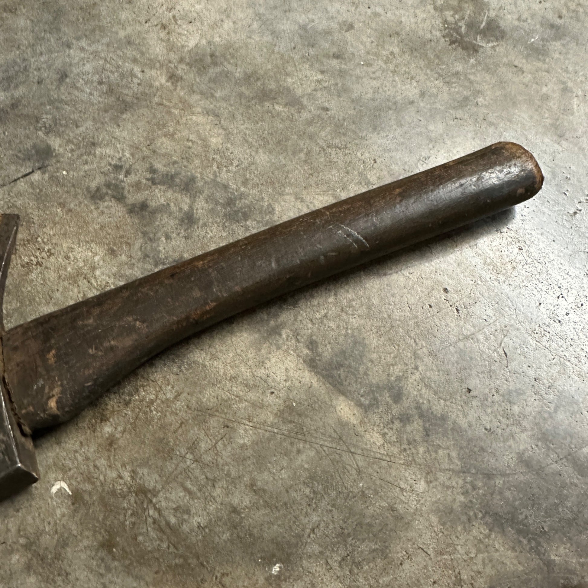 RARE ORIGINAL M1910 WW1 US ARMY MILITARY AXE HATCHET OLD MARKING