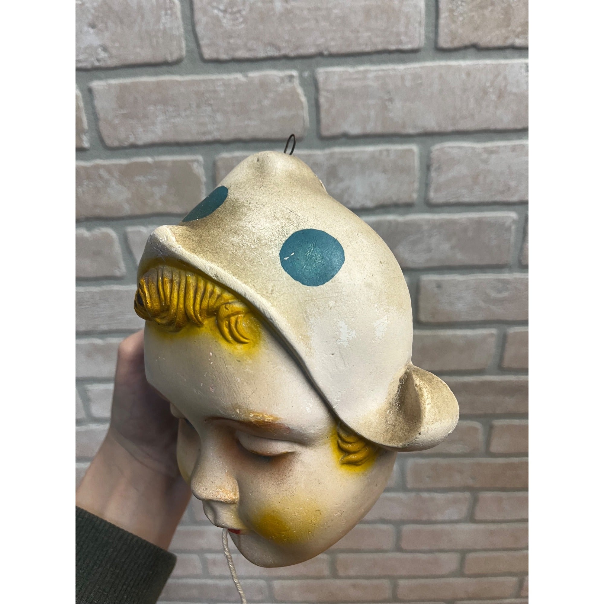 Vintage 1940s Chalkware Girl Wall Hanging String Holder General Store Bonnet Hat