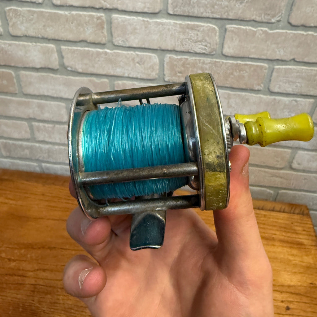 Gambles Hiawatha Vintage Collectible Level Wind Fishing Reel Used
