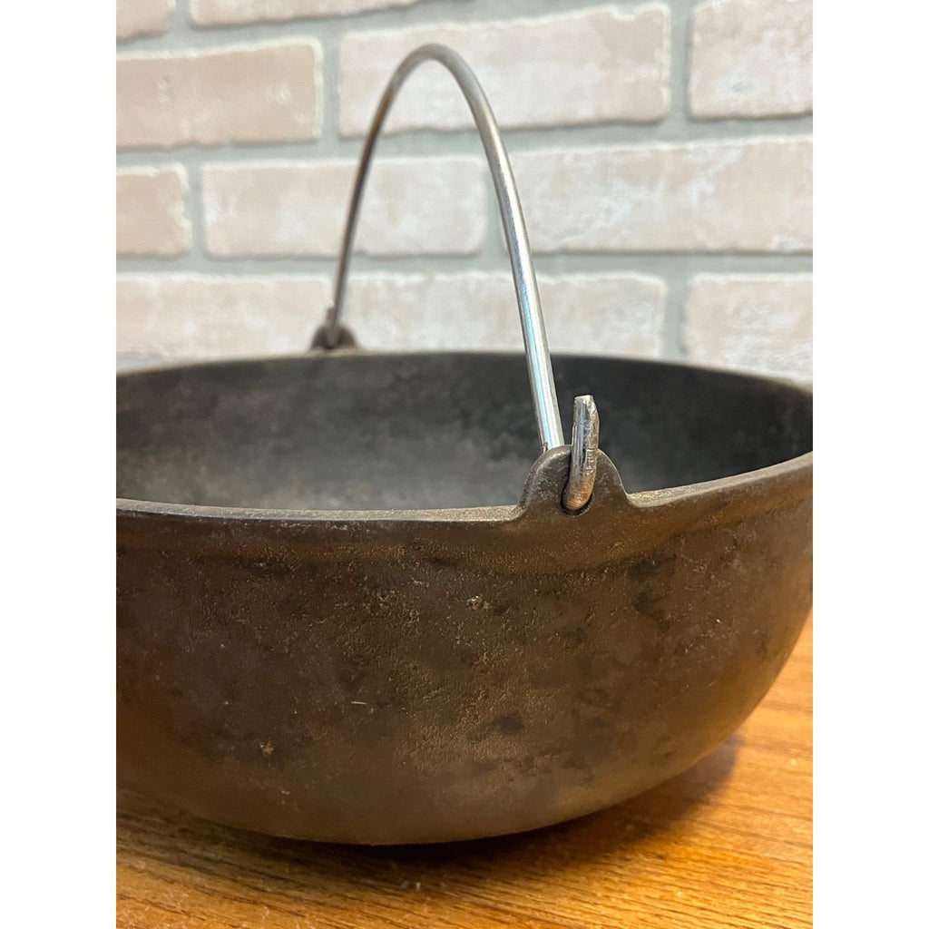 Antique 19th c. Cast Iron Gate Marked 1800s Cowboy Kettle Camping Cookware Pot