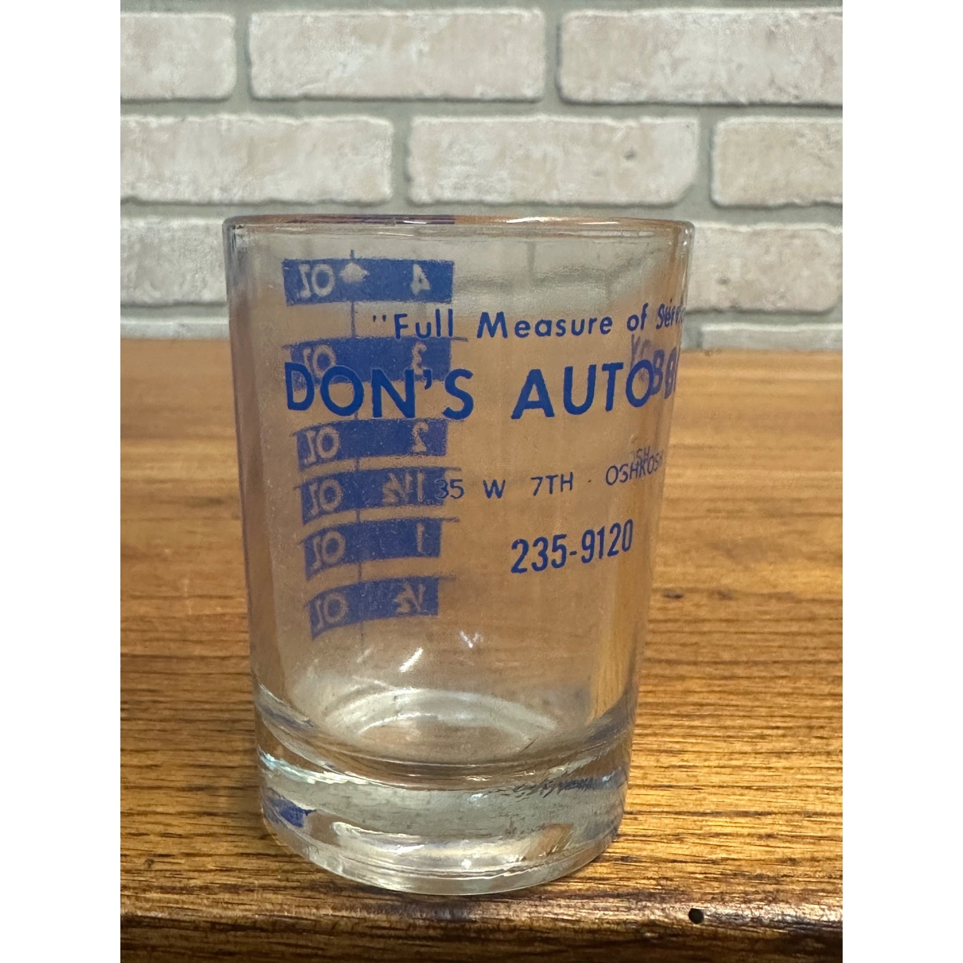Vintage Don's Auto Body Oshkosh Wisconsin WI Advertising 4oz Measuring Glass