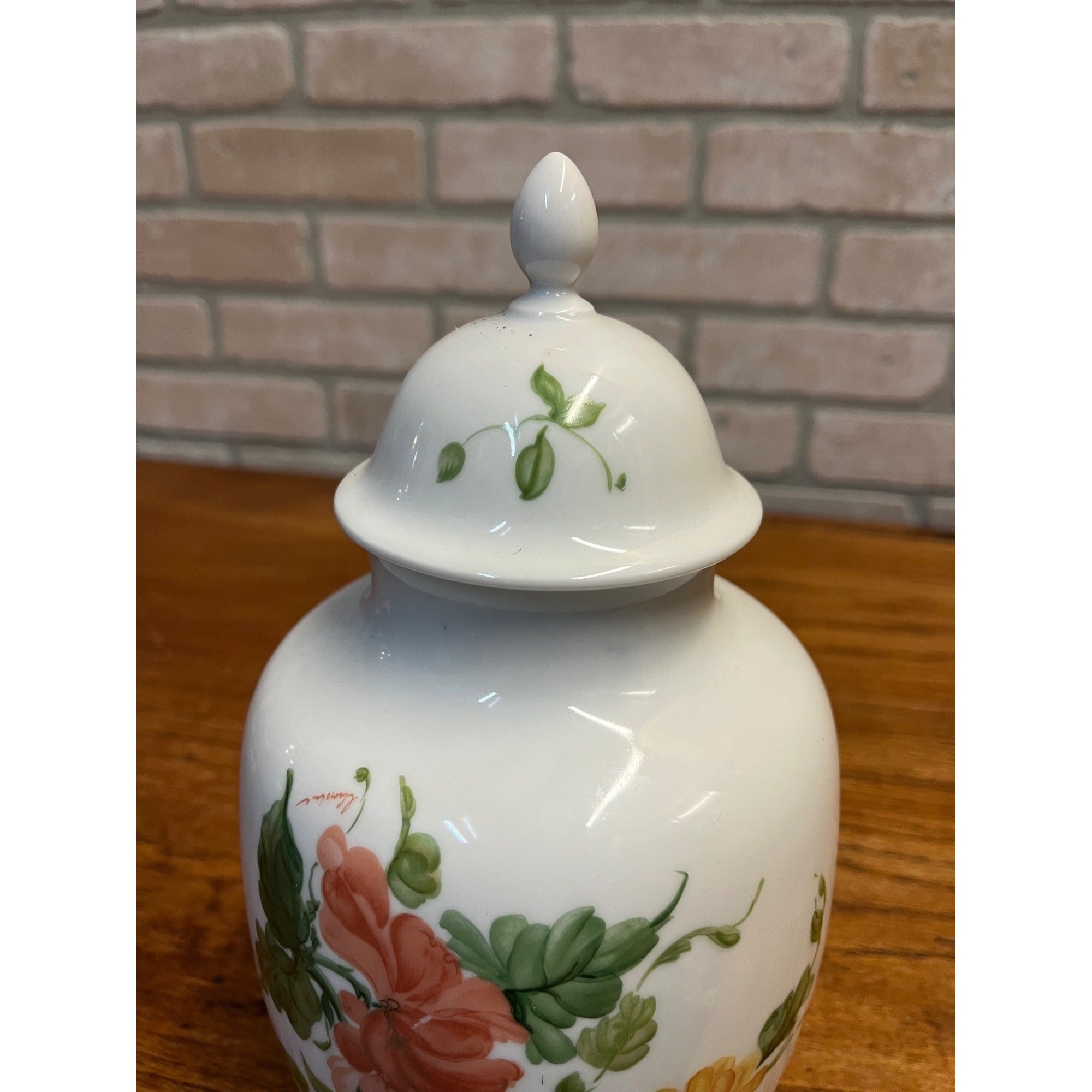 Ceramics & Pottery & China – Brothers Antiques