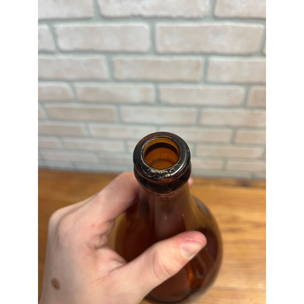 Vintage Bub's Beer Bottle Peter Bub Brewing Co. Winona MN One Half Gallon Picnic