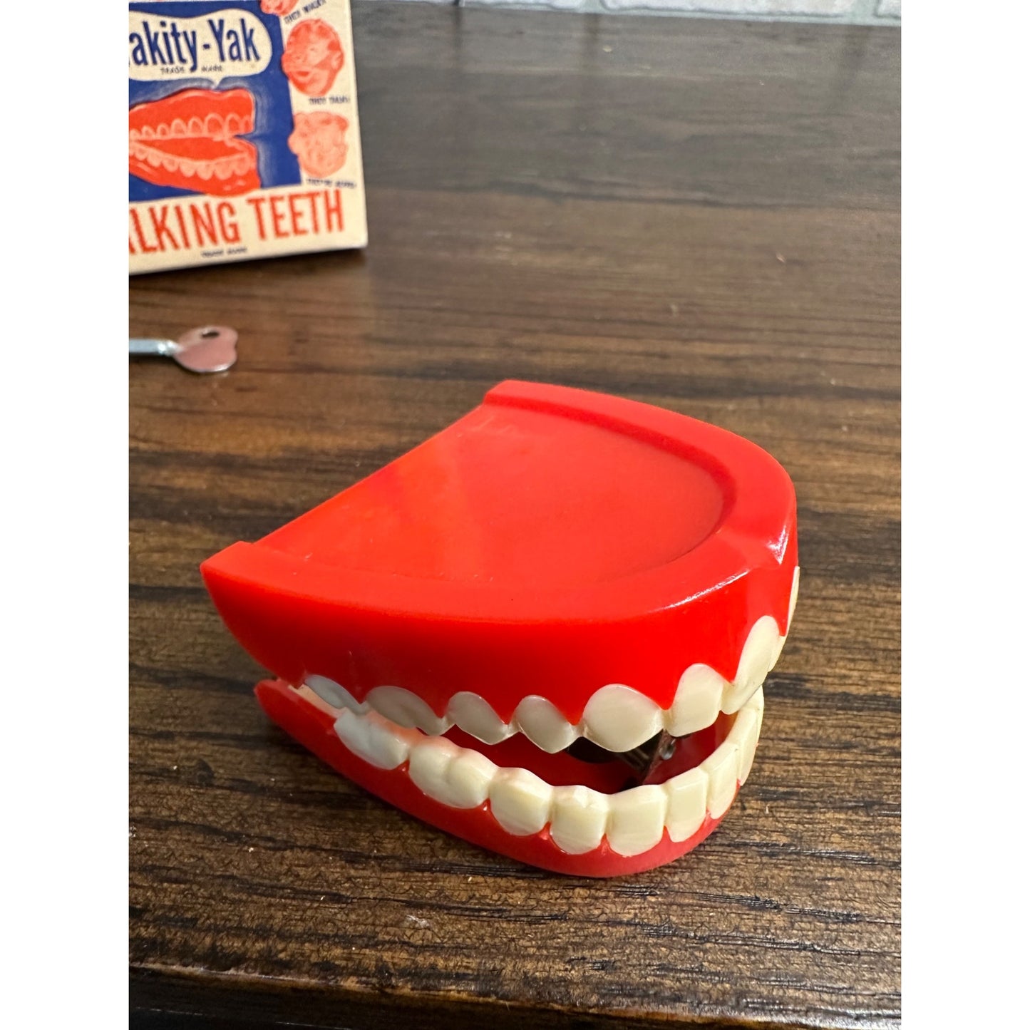 Vintage WORKING 1949 Yakity-Yak Talking Teeth Toy Original Box and Key