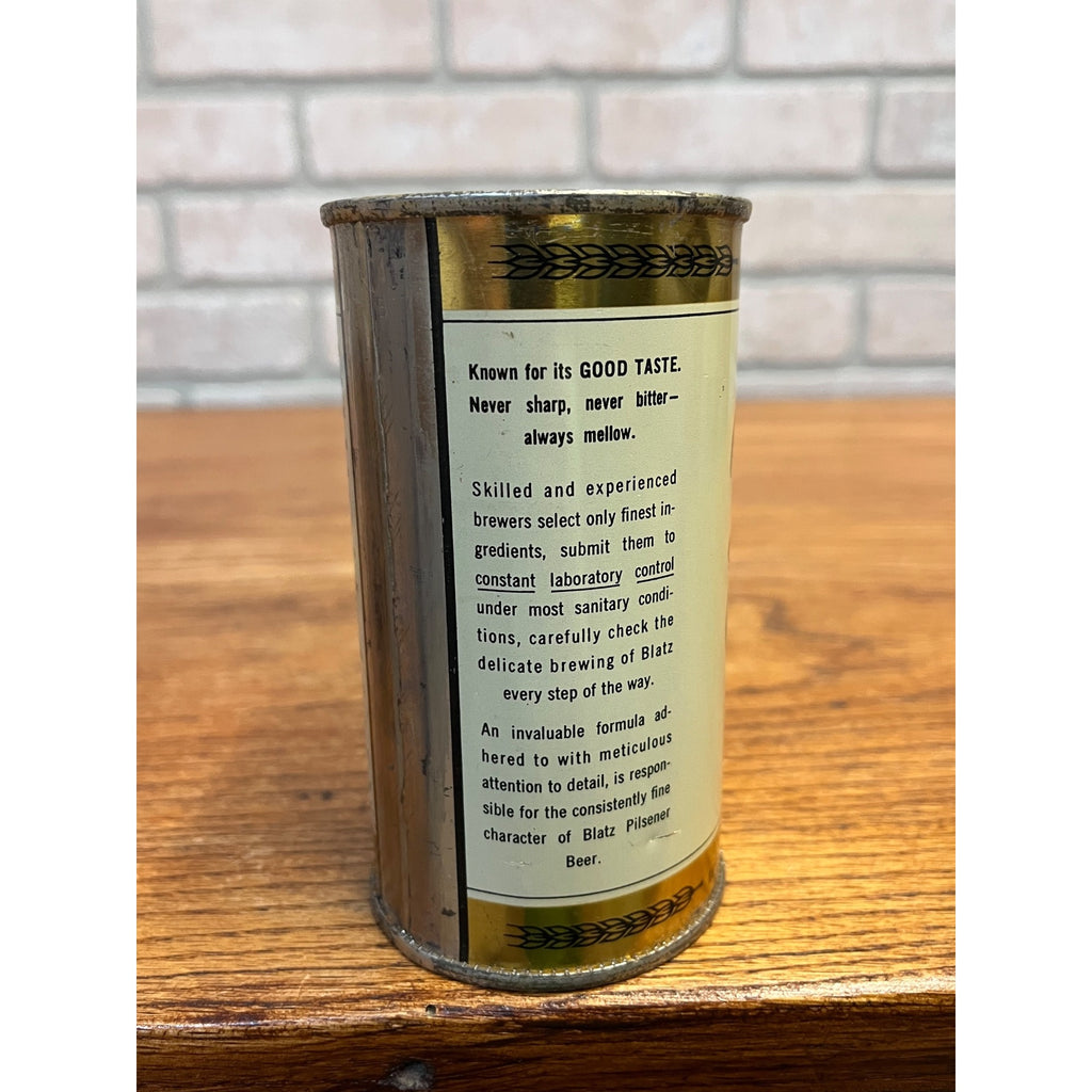 NEAR MINT Blatz Pilsner Beer Flat Top Can Milwaukee 1945 - Near Mint