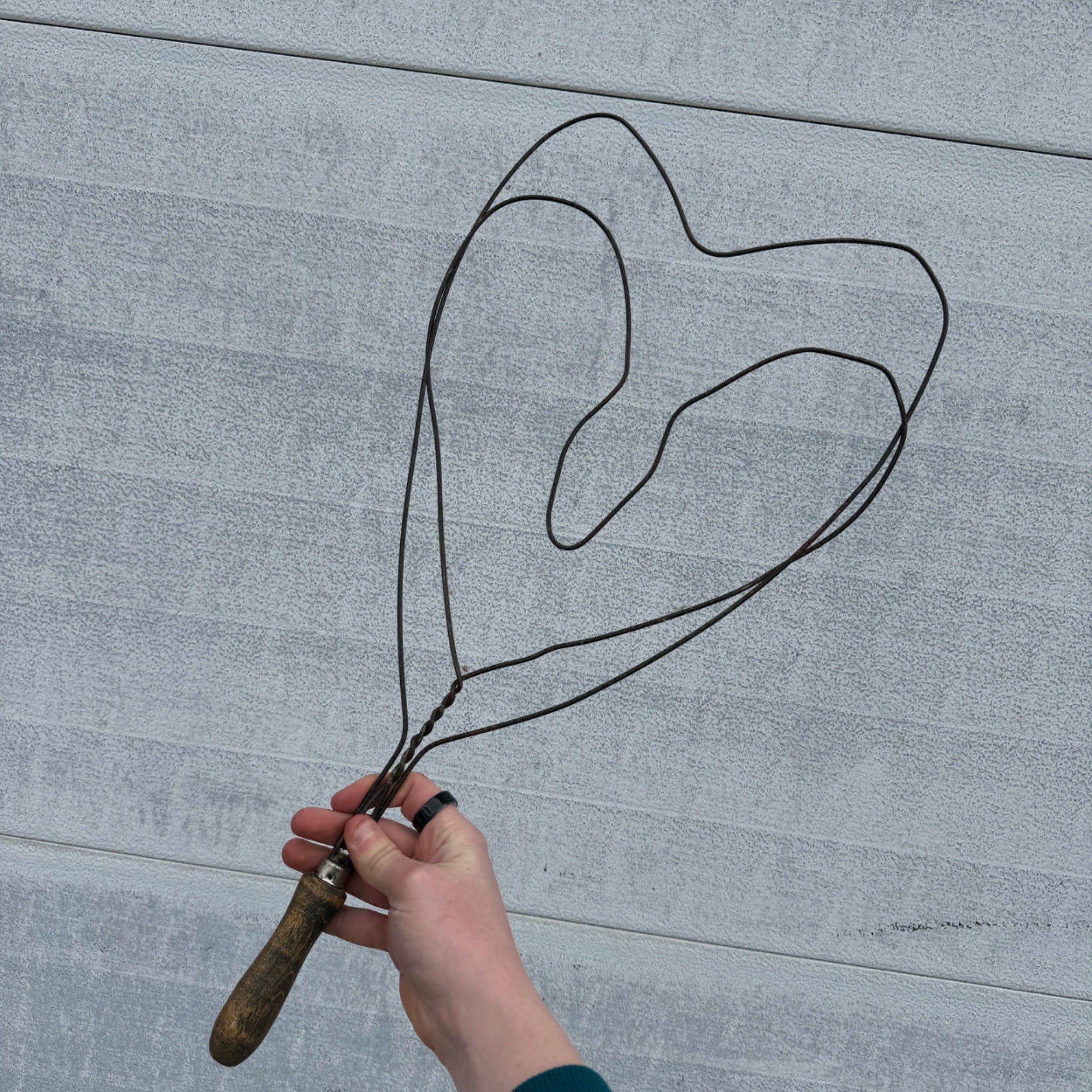 Primitive Heart Rug Wire Beater Tool Vintage Carpet Beater Antique Country