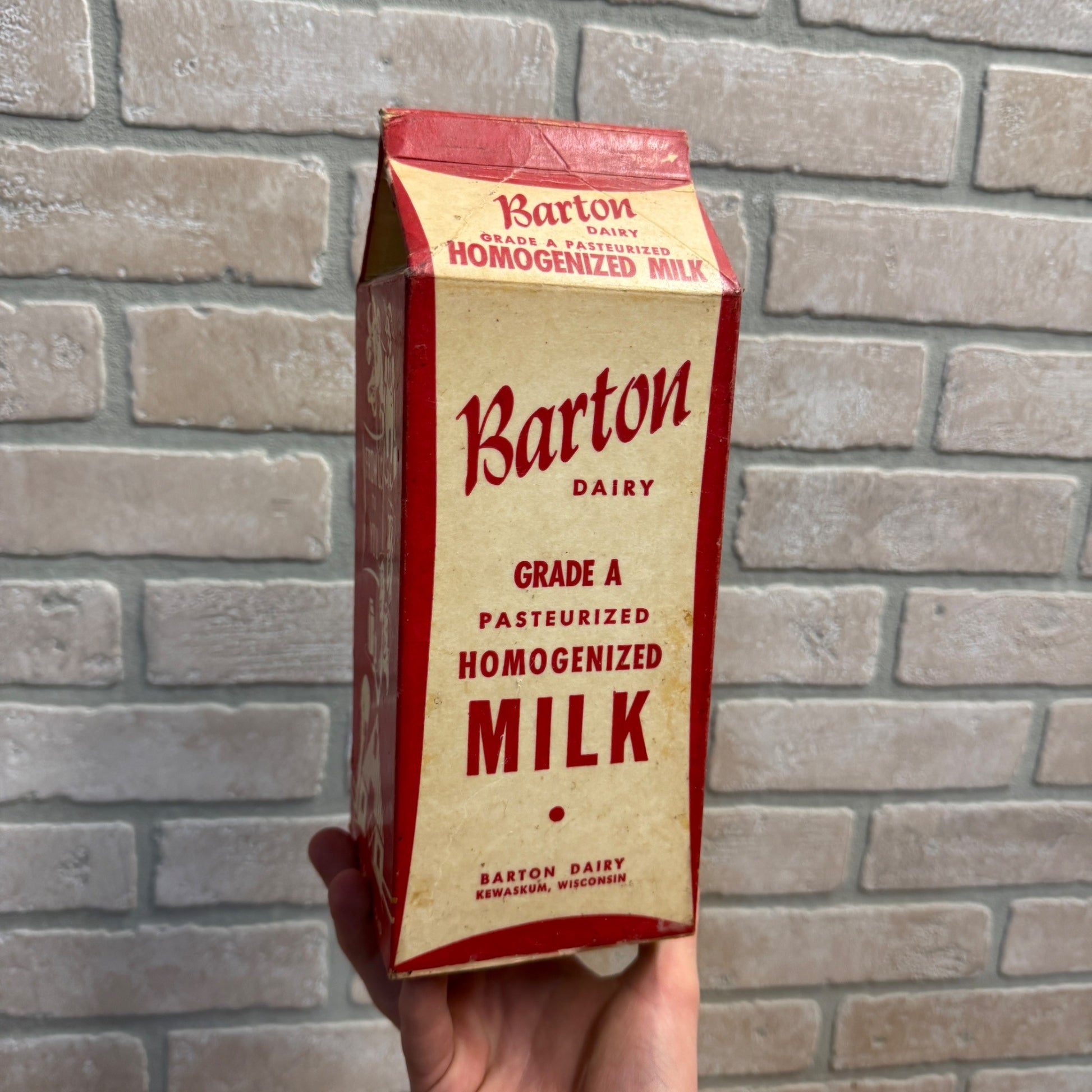 RARE Vintage Barton Wisconsin Dairy Milk Wax Paper Carton Kewaskum Half Gal