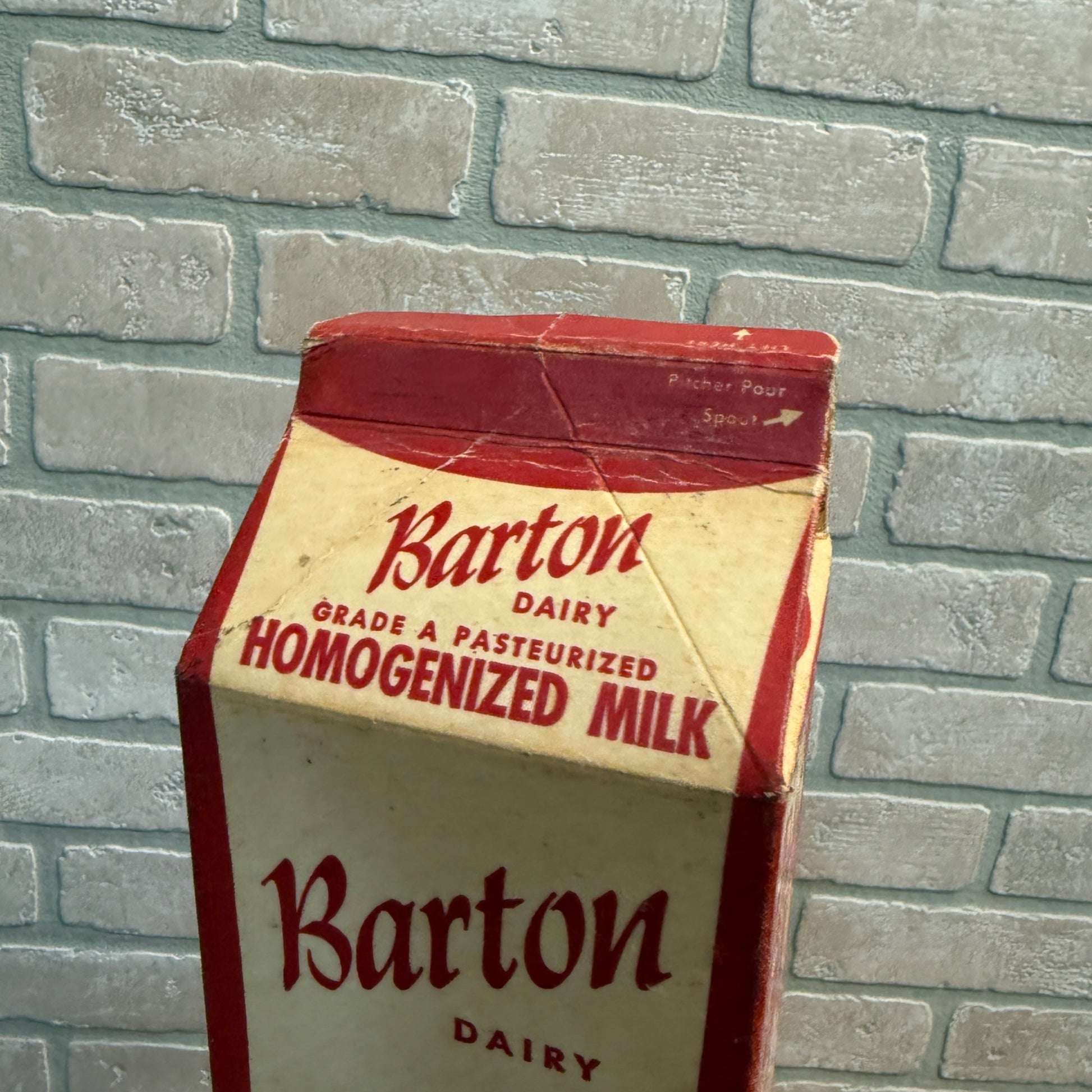 RARE Vintage Barton Wisconsin Dairy Milk Wax Paper Carton Kewaskum Half Gal
