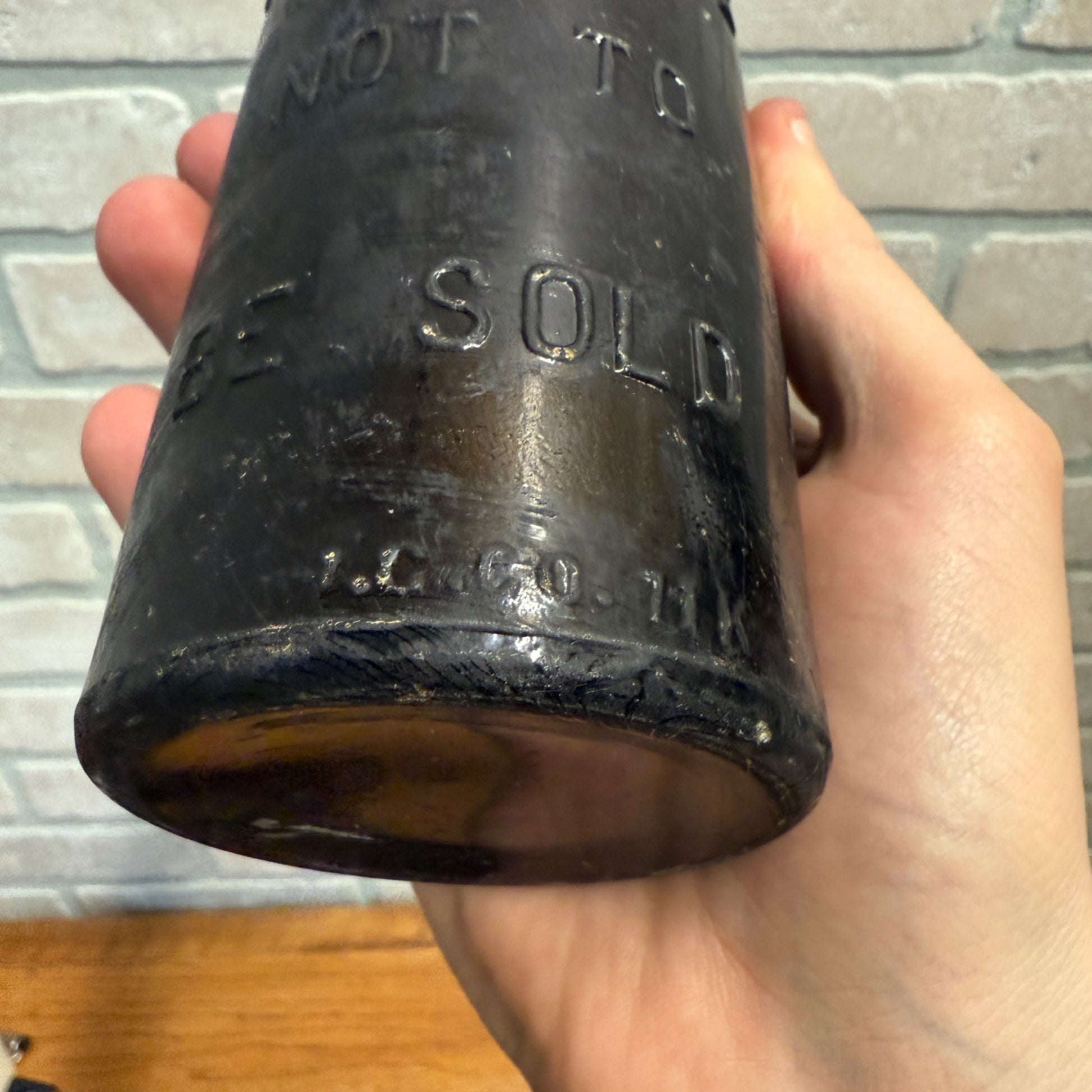 Antique Amber E.L. Husting Milwaukee Wisconsin Beer Bottle I.G. Co