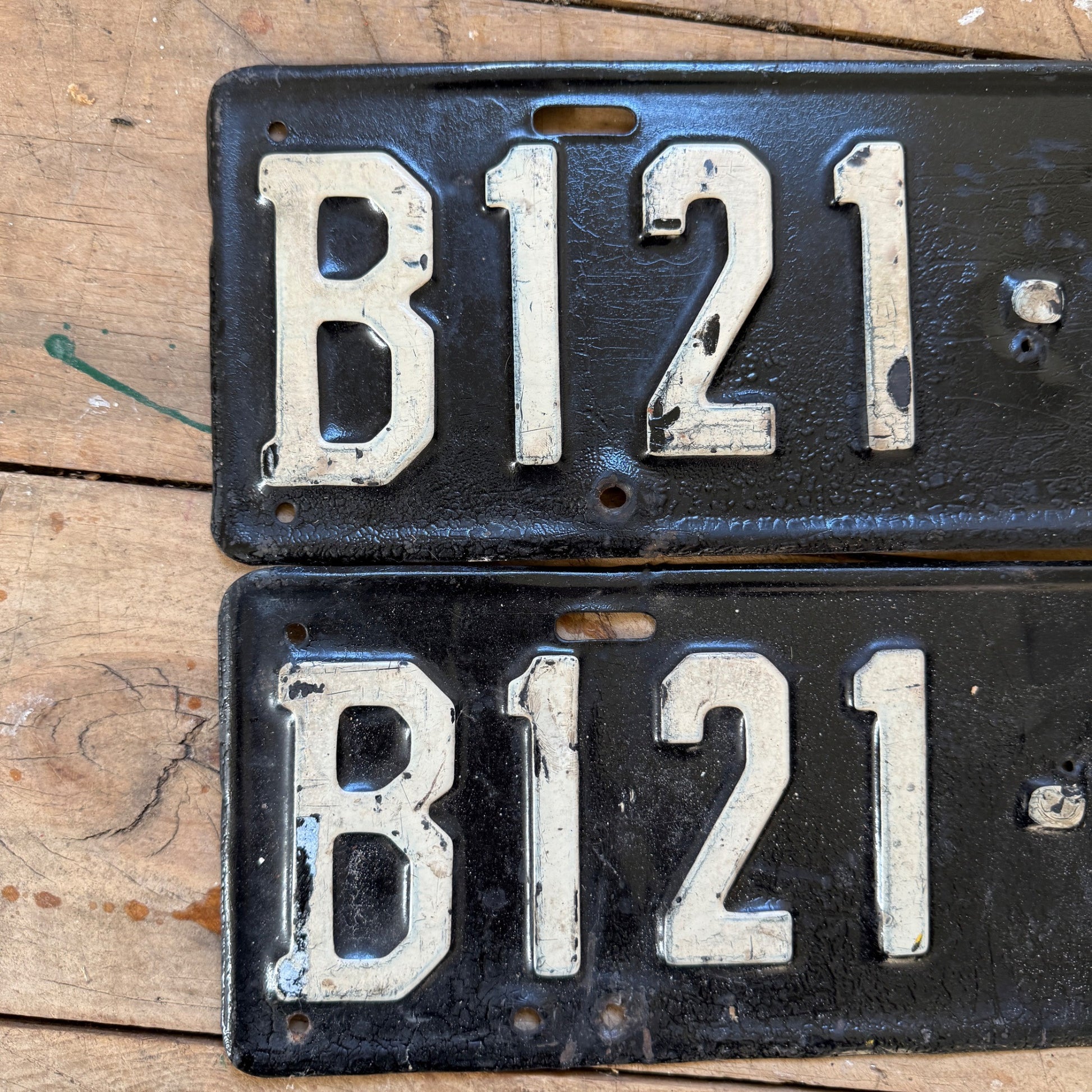 1924 Wisconsin Pair License Plates B121-145 Repainted Black WHite