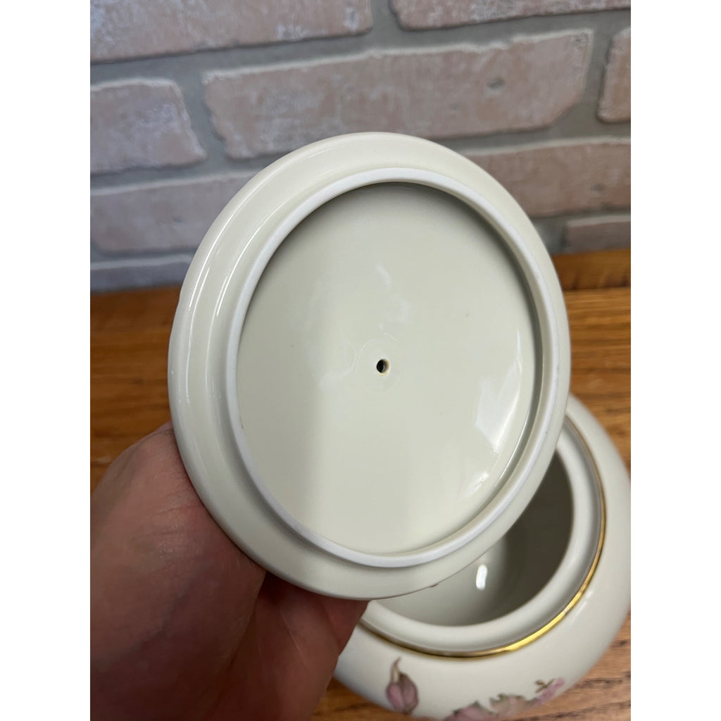 Bavaria Elfenbein Porzellan Serving Bowl with Lid Elegant Flowers Ceramic