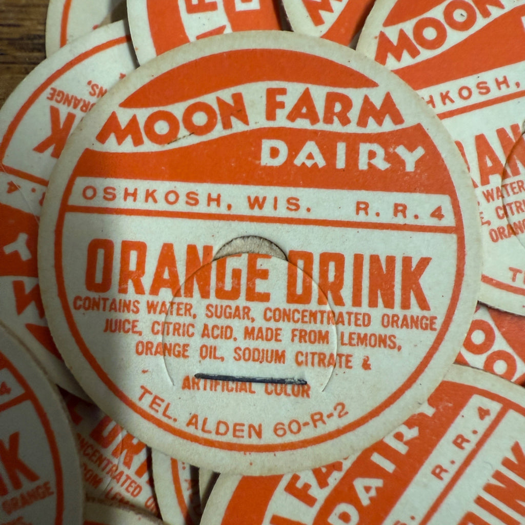 Milk Bottle Cap - Moon Farm Dairy - Oshkosh, (Wisconsin) Wis WI - Orange Drink