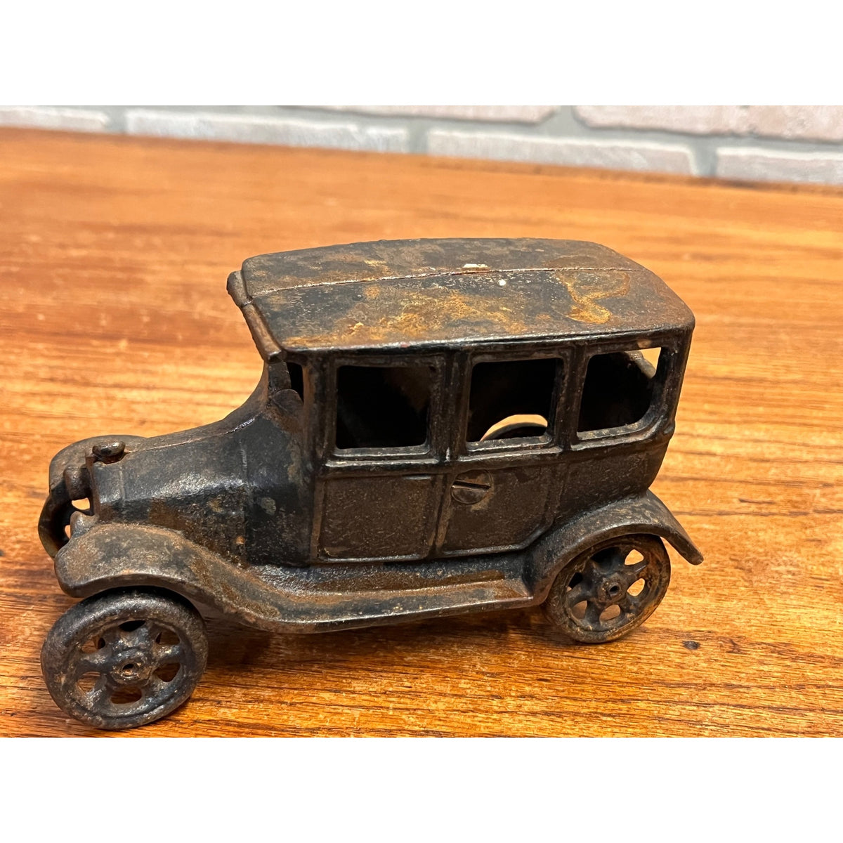 Vintage 1950s Cast Iron Ford Model T Automobile Sedan Car Iron Art JM137