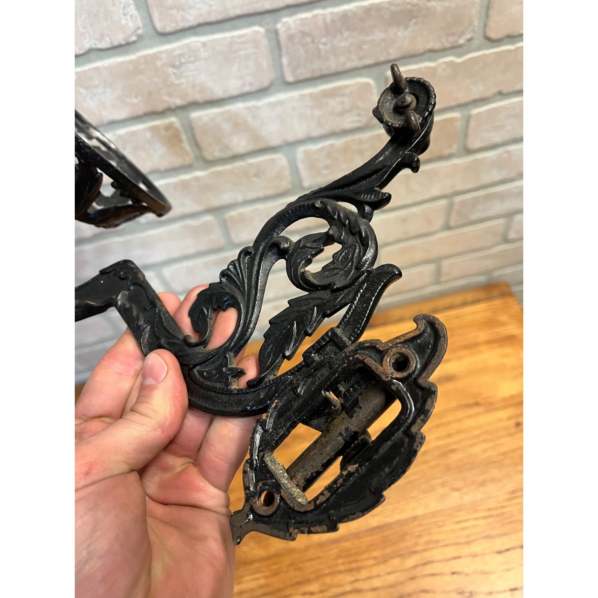 Vintage Cast Iron Black Oil Lamp Holder w/Wall Mounting Bracket, Swivel Arm