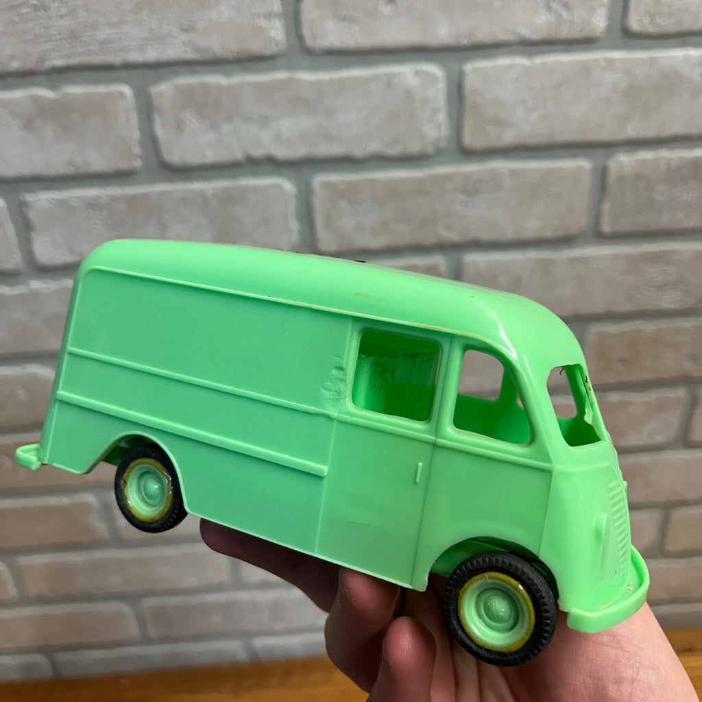 International Harvester Metro Truck Product Miniature Dealership Card Holder