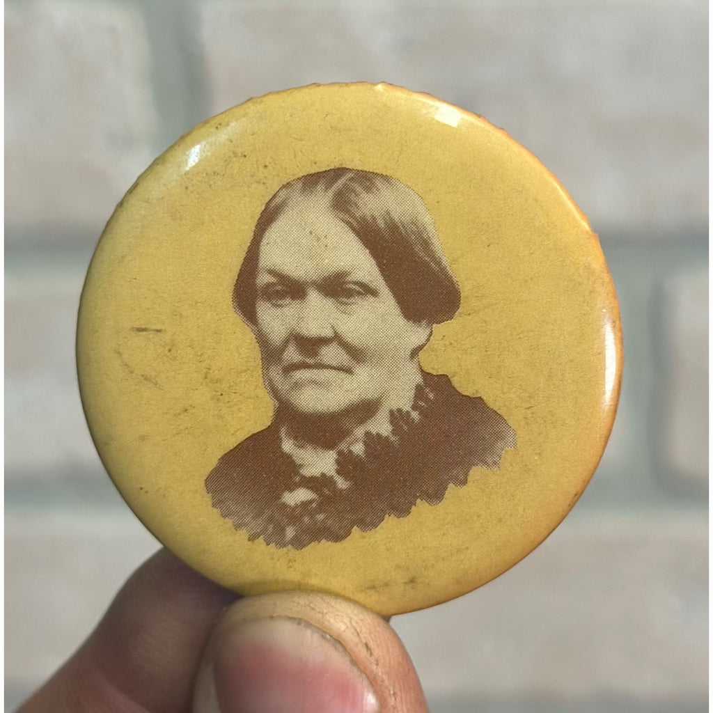 RARE Vintage 1966 Mrs Grundy's Motto Sandyval Pin Button Pinback Sepia 1.75"
