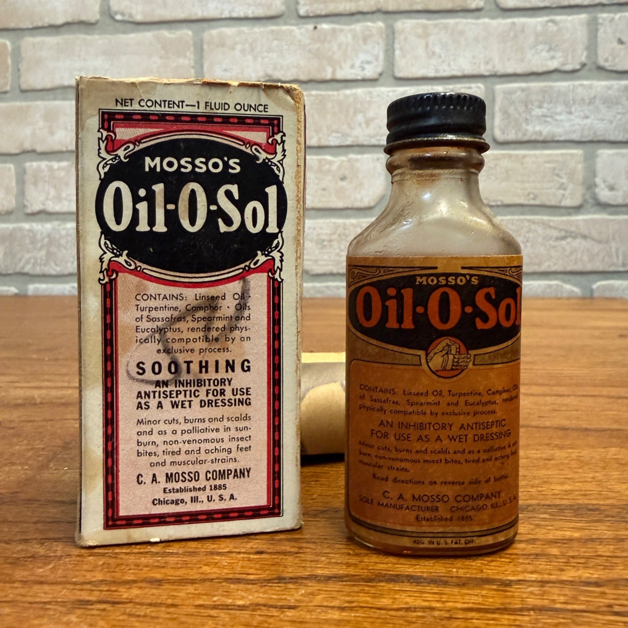MOSSO'S OIL O SOL CHICAGO ANTIQUE MEDICINE DRUG PHARMACY BOTTLE 1930s