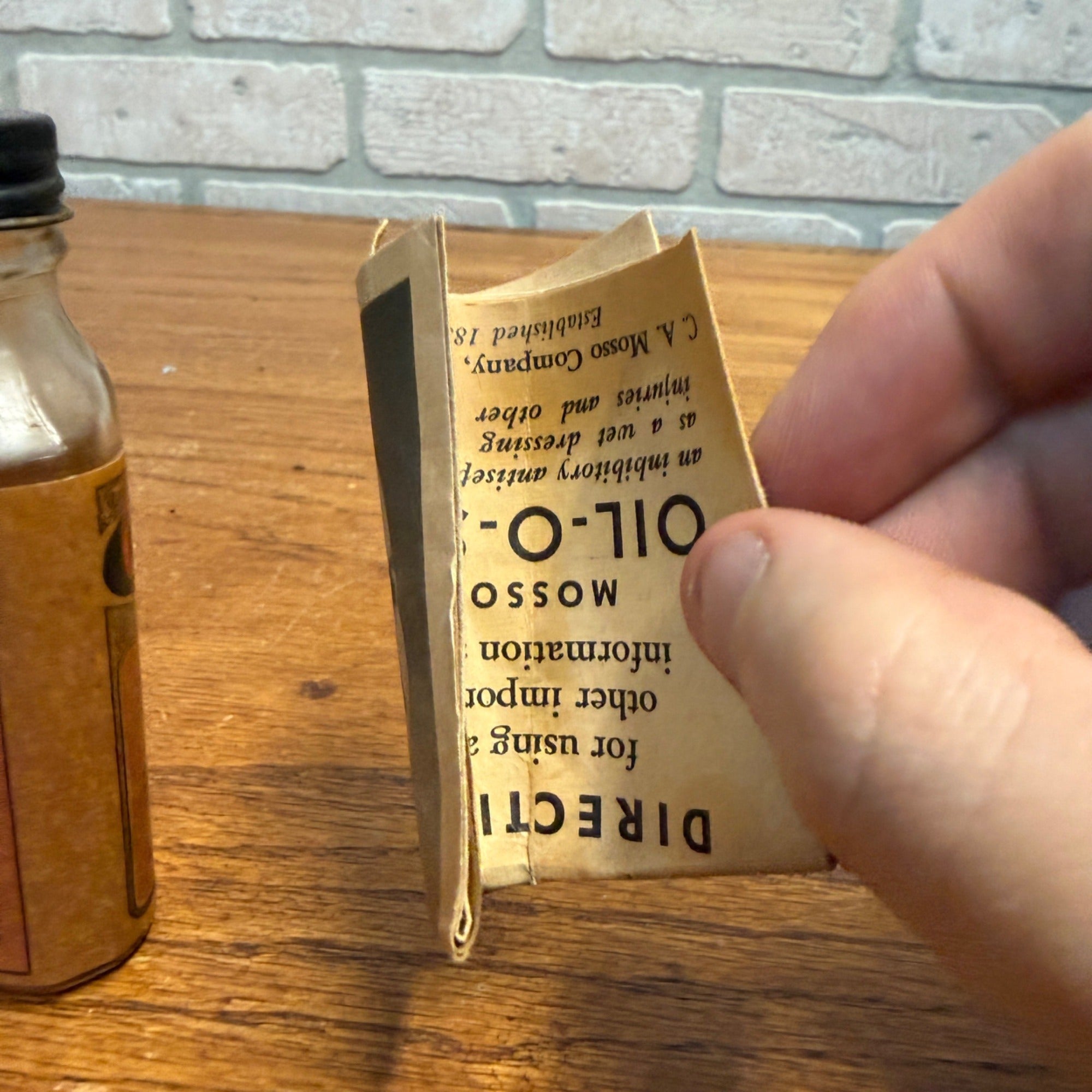 MOSSO'S OIL O SOL CHICAGO ANTIQUE MEDICINE DRUG PHARMACY BOTTLE 1930s